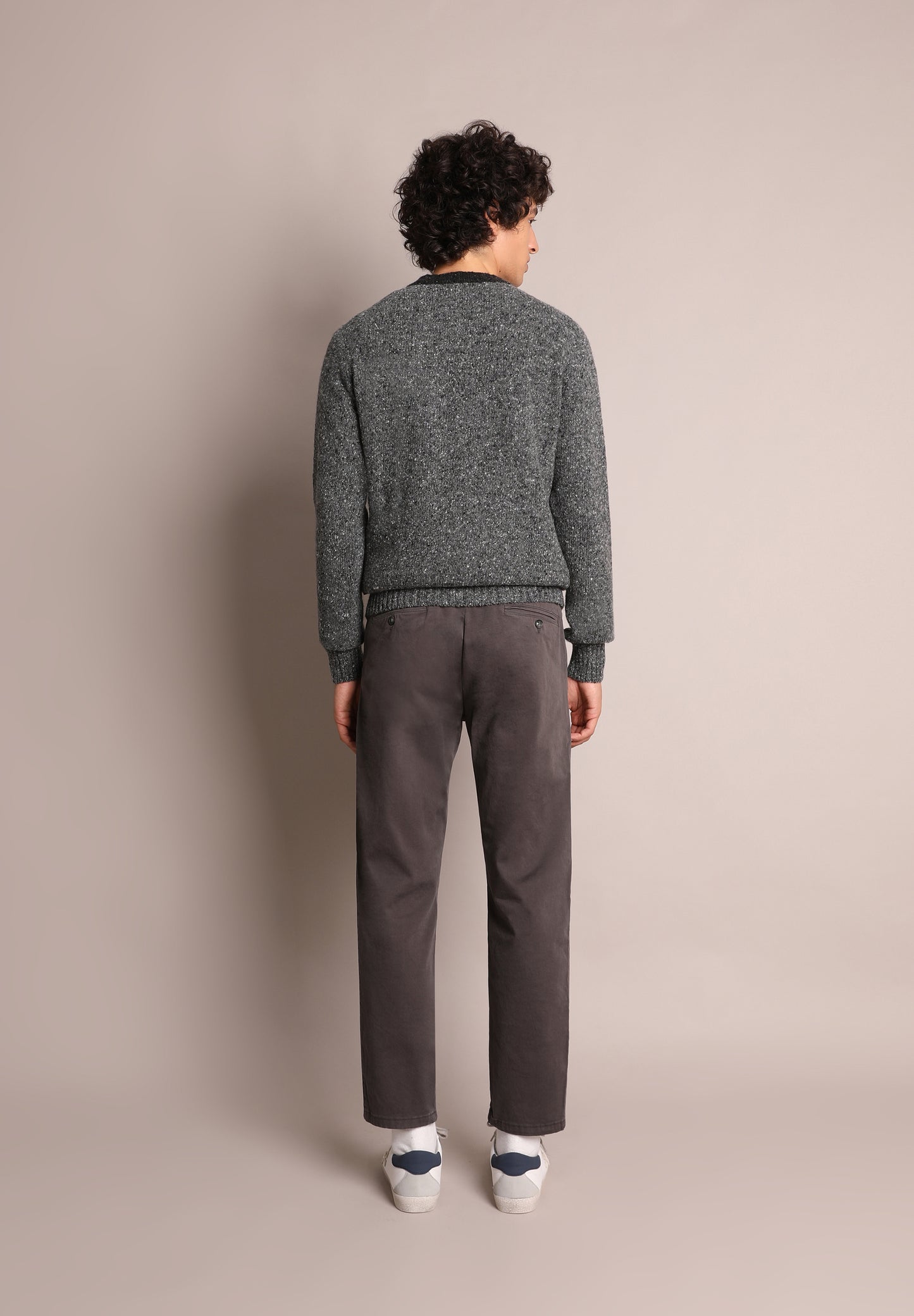 PANTALÓN RELAXED CHINO PINZAS