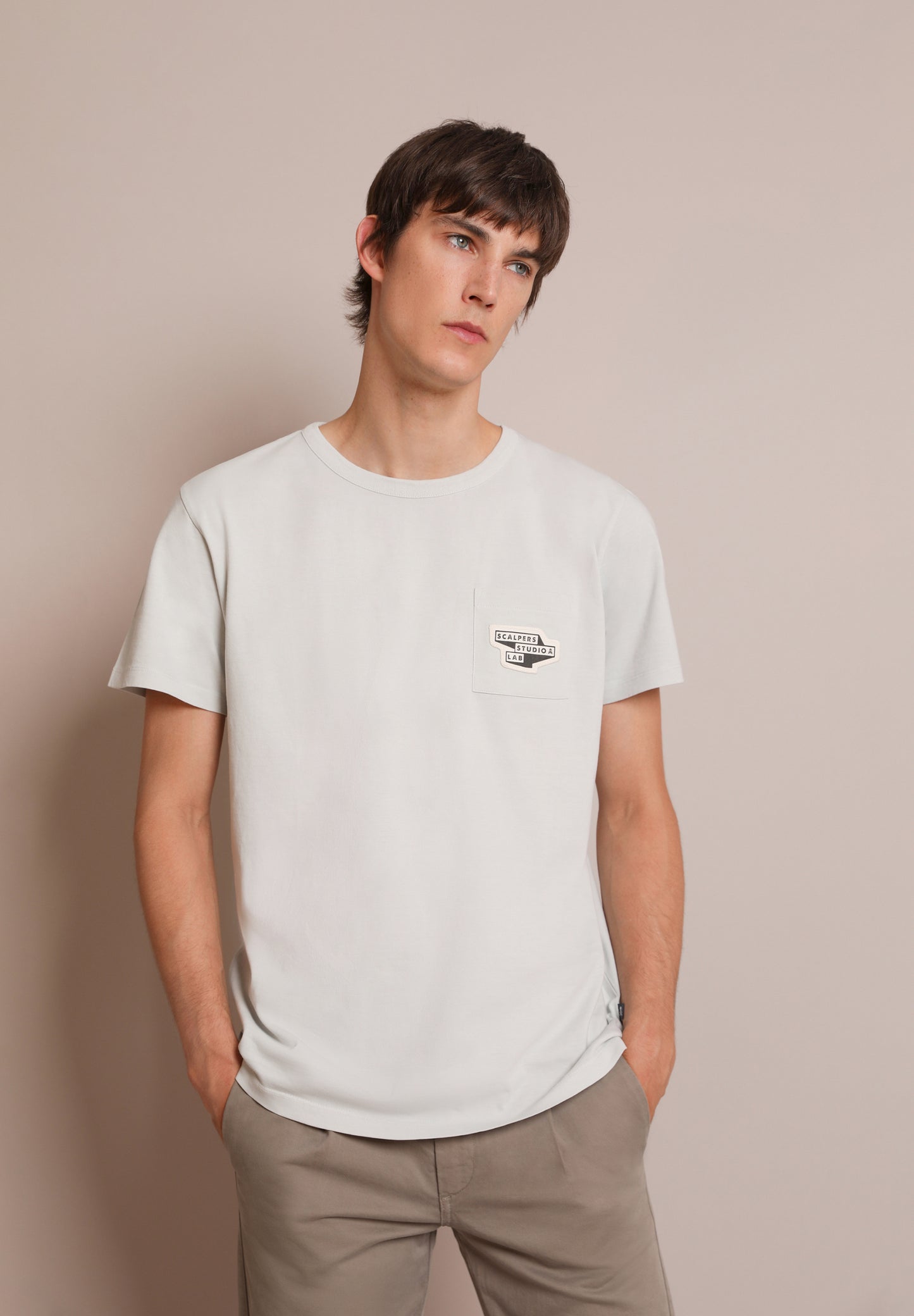 CAMISETA BOLSILLO PARCHE