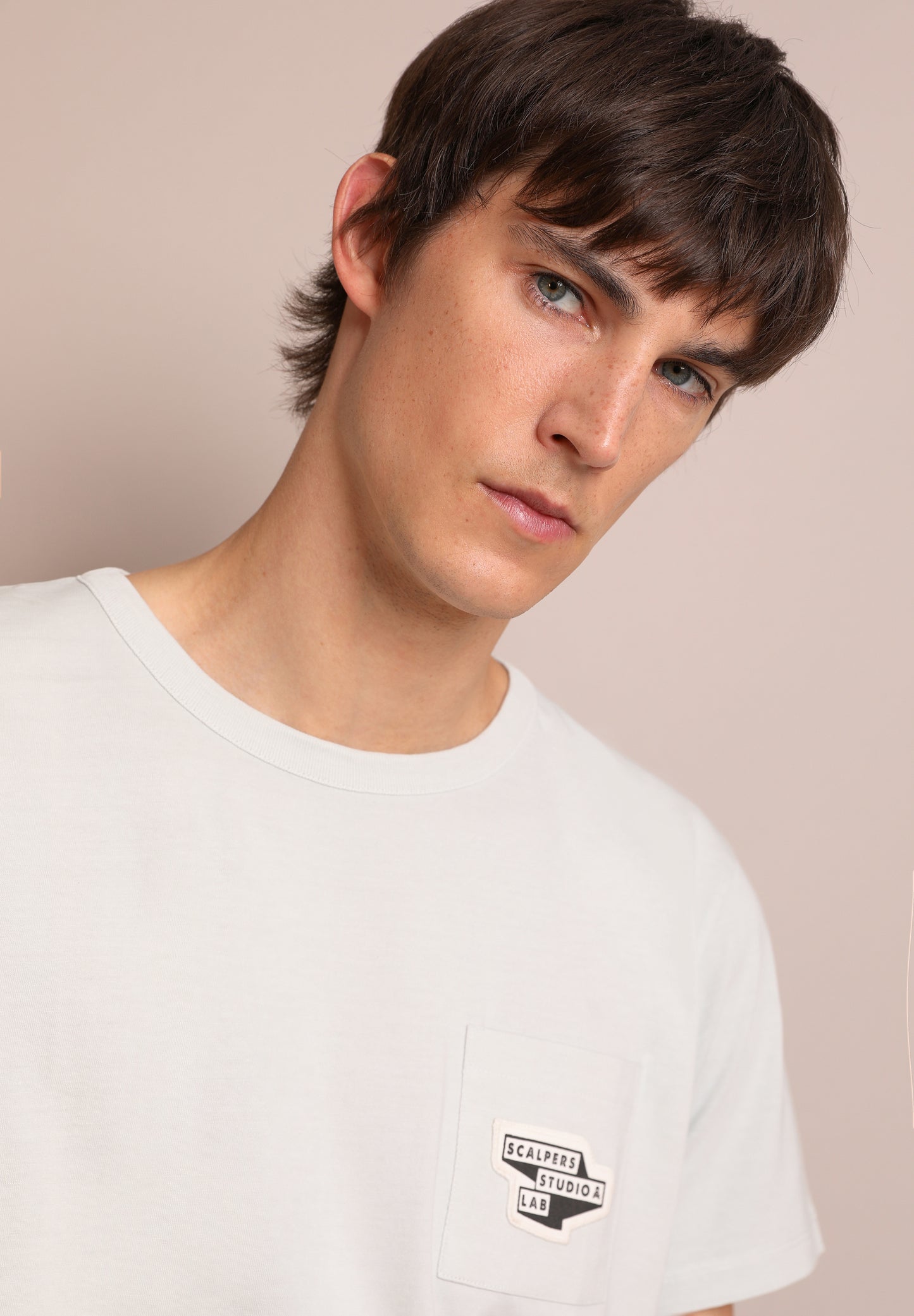 CAMISETA BOLSILLO PARCHE
