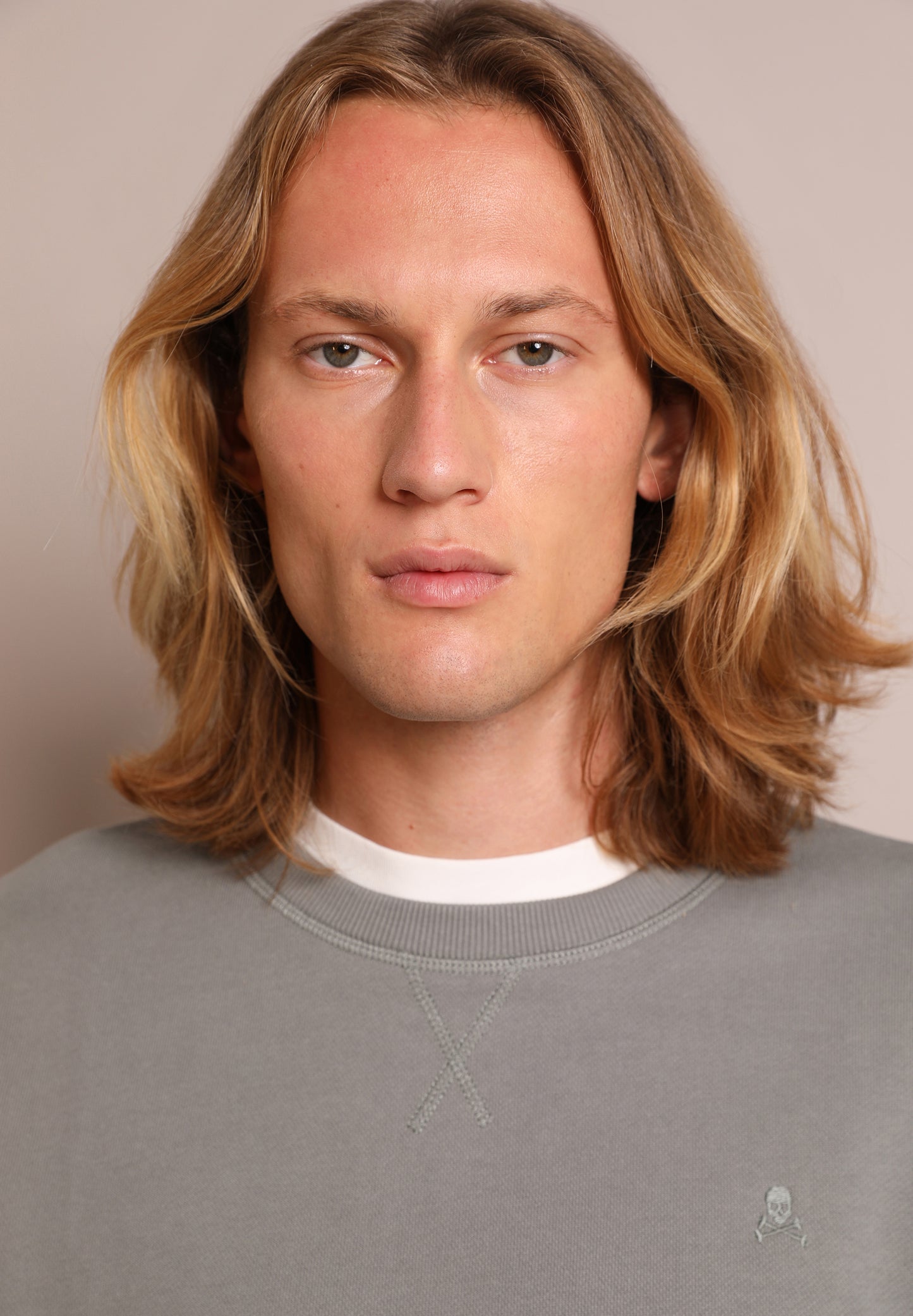 SUDADERA BÁSICA CALAVERA