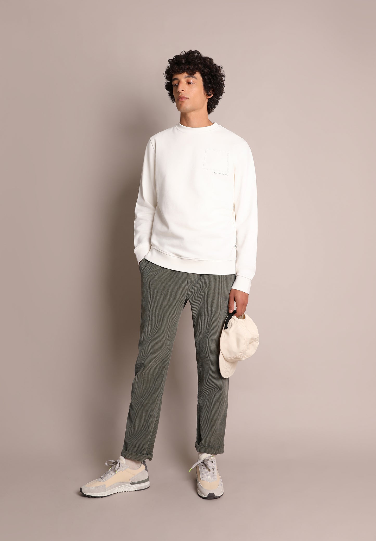 SUDADERA TEXTO RELIEVE