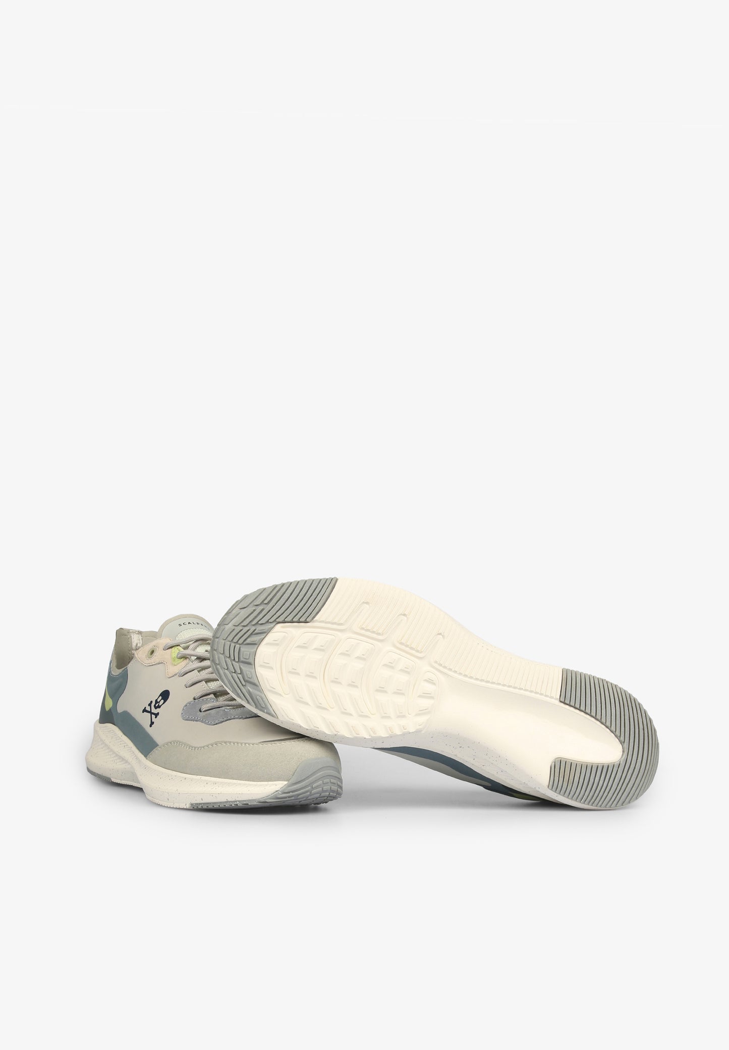 SNEAKERS TRAIL LIGERA