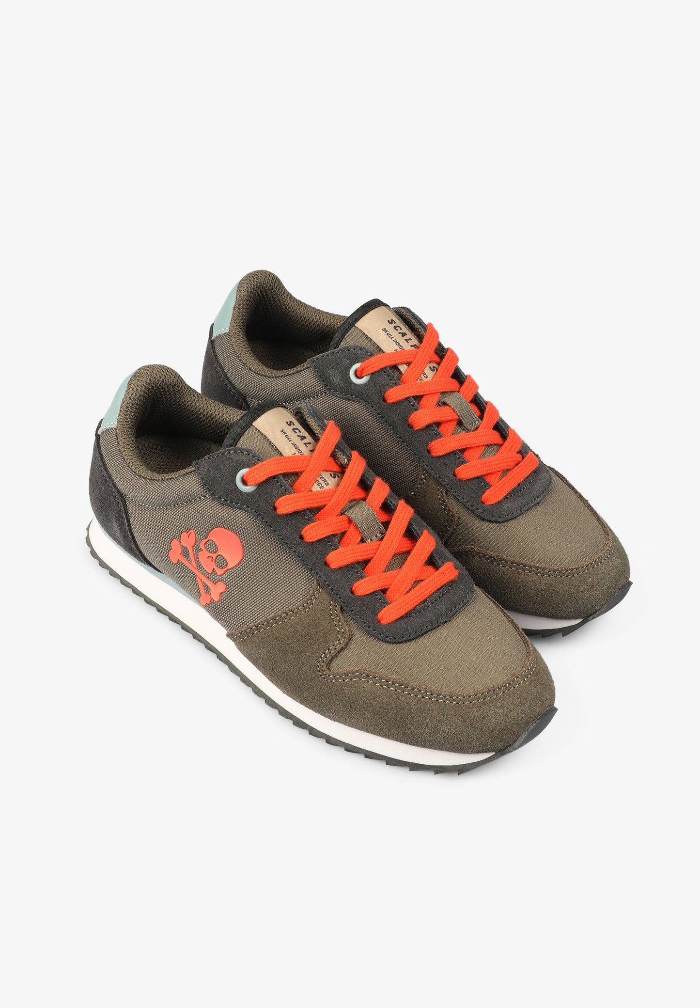 SNEAKERS CALAVERA INSIGNIA