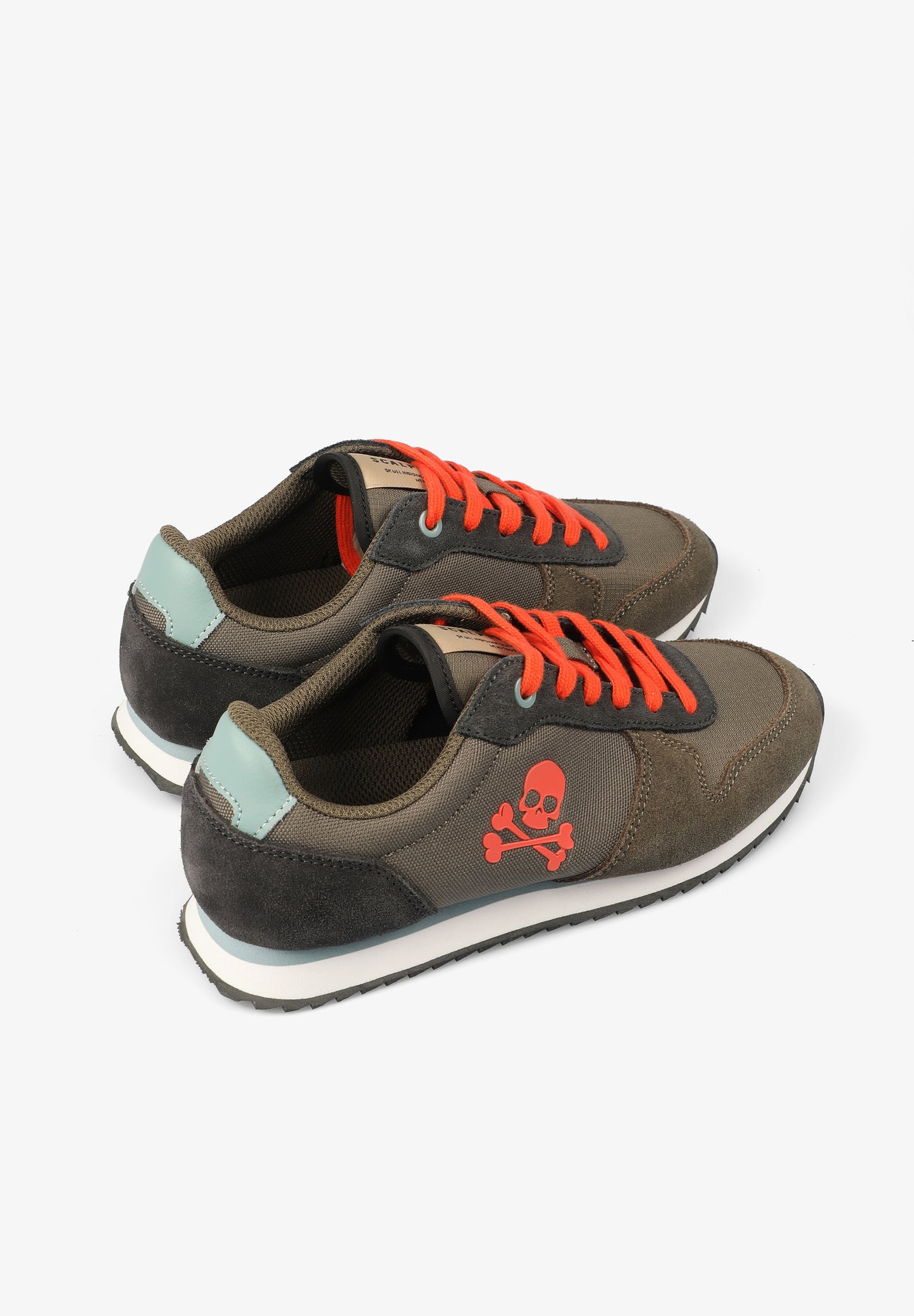 SNEAKERS CALAVERA INSIGNIA