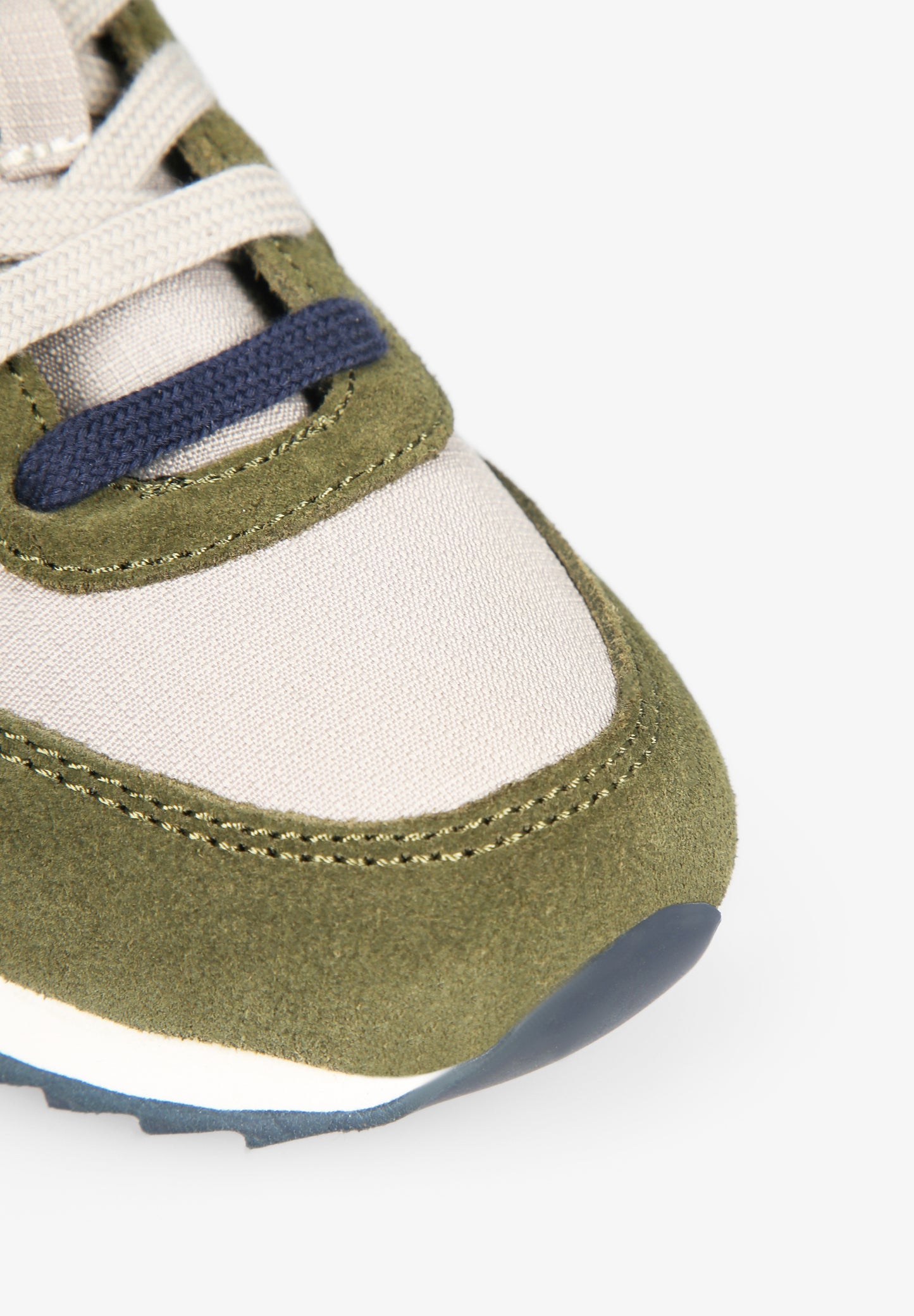 SNEAKERS CALAVERA INSIGNIA