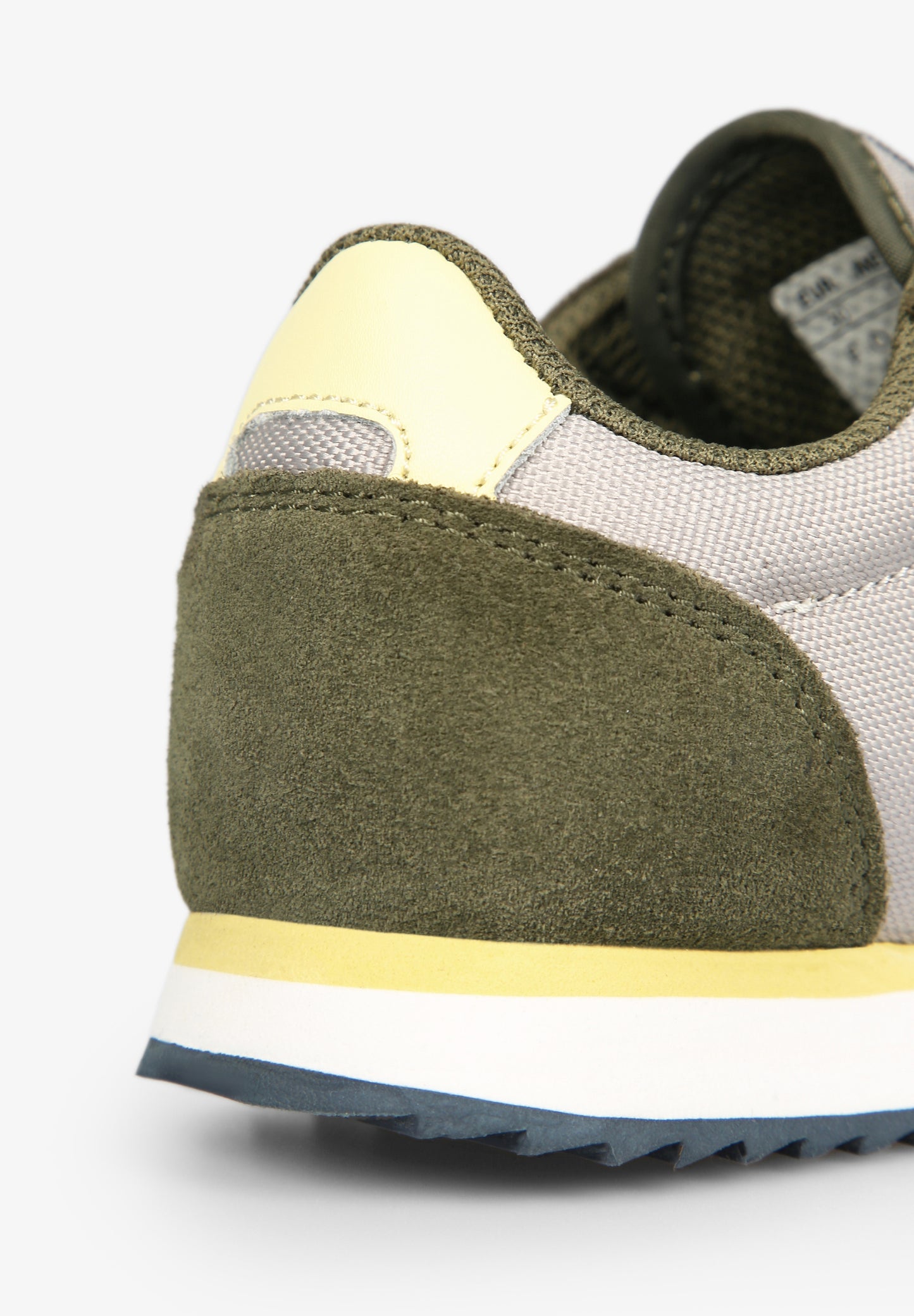 SNEAKERS CALAVERA INSIGNIA