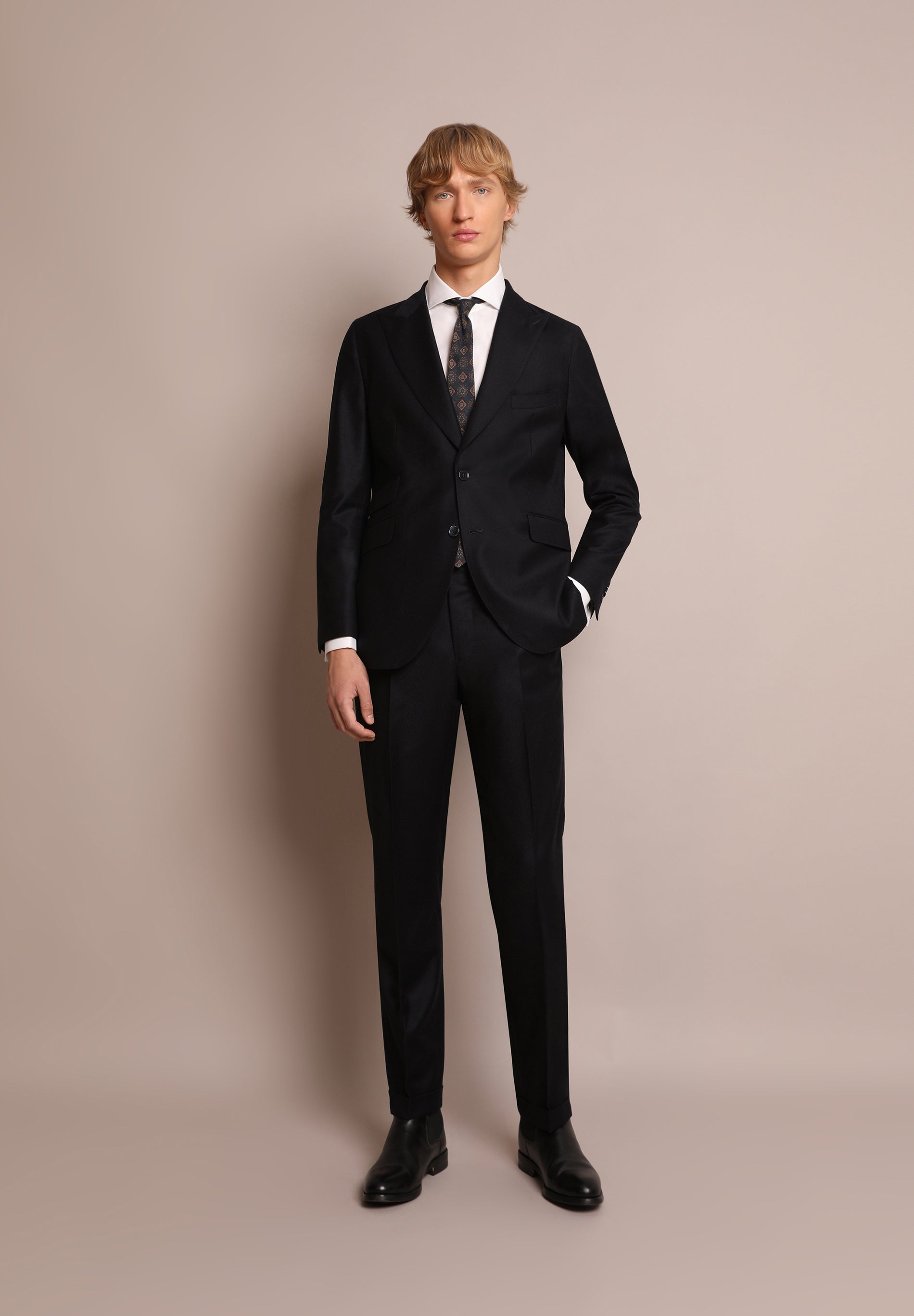 TRAJE PREMIUM AZUL MARINO PUNTA DE LANZA