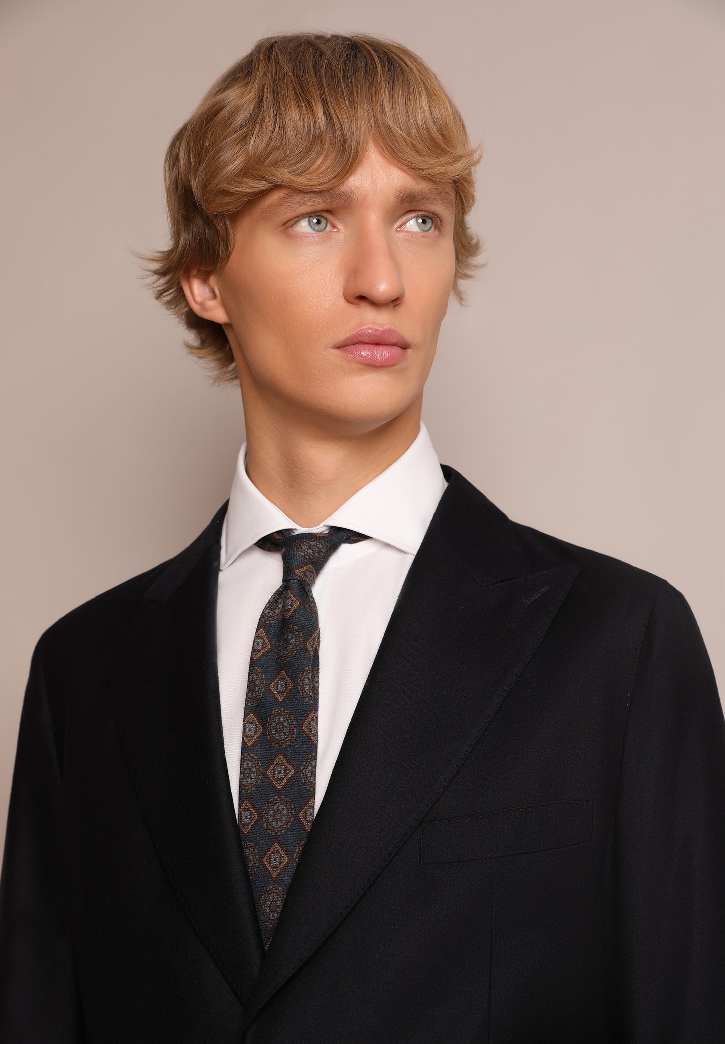 TRAJE PREMIUM AZUL MARINO PUNTA DE LANZA