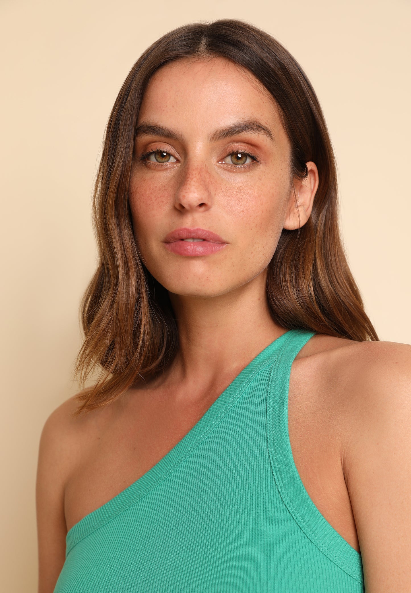 CAMISETA CANALÉ ASIMÉTRICA