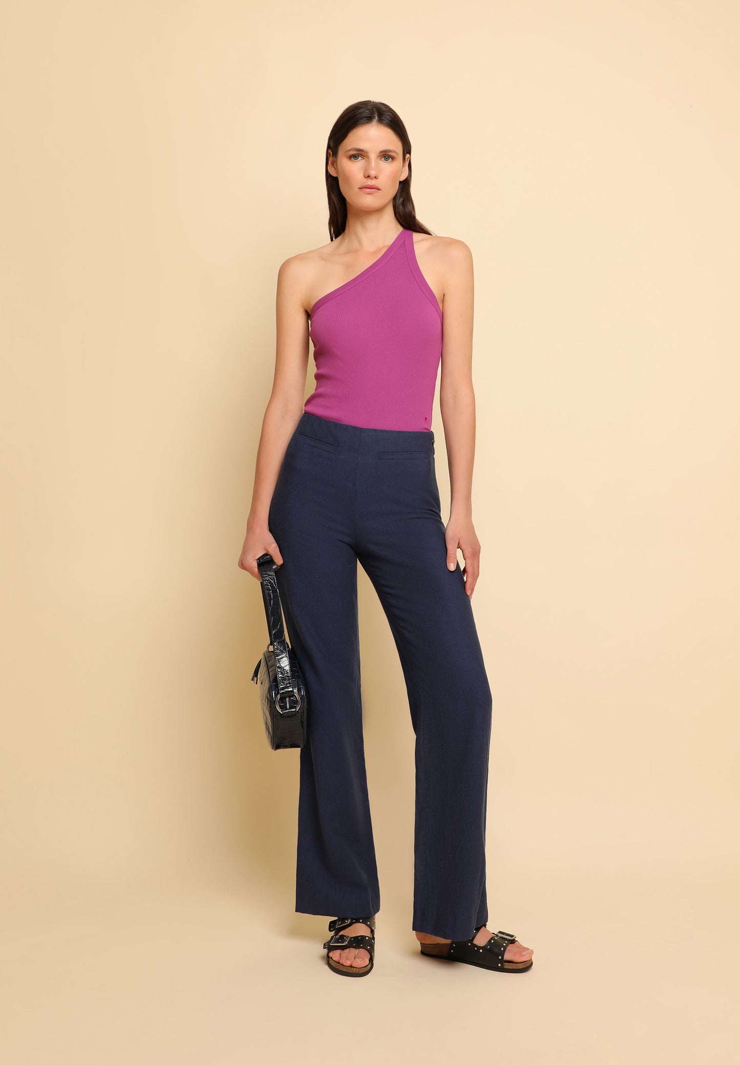 CAMISETA CANALÉ ASIMÉTRICA