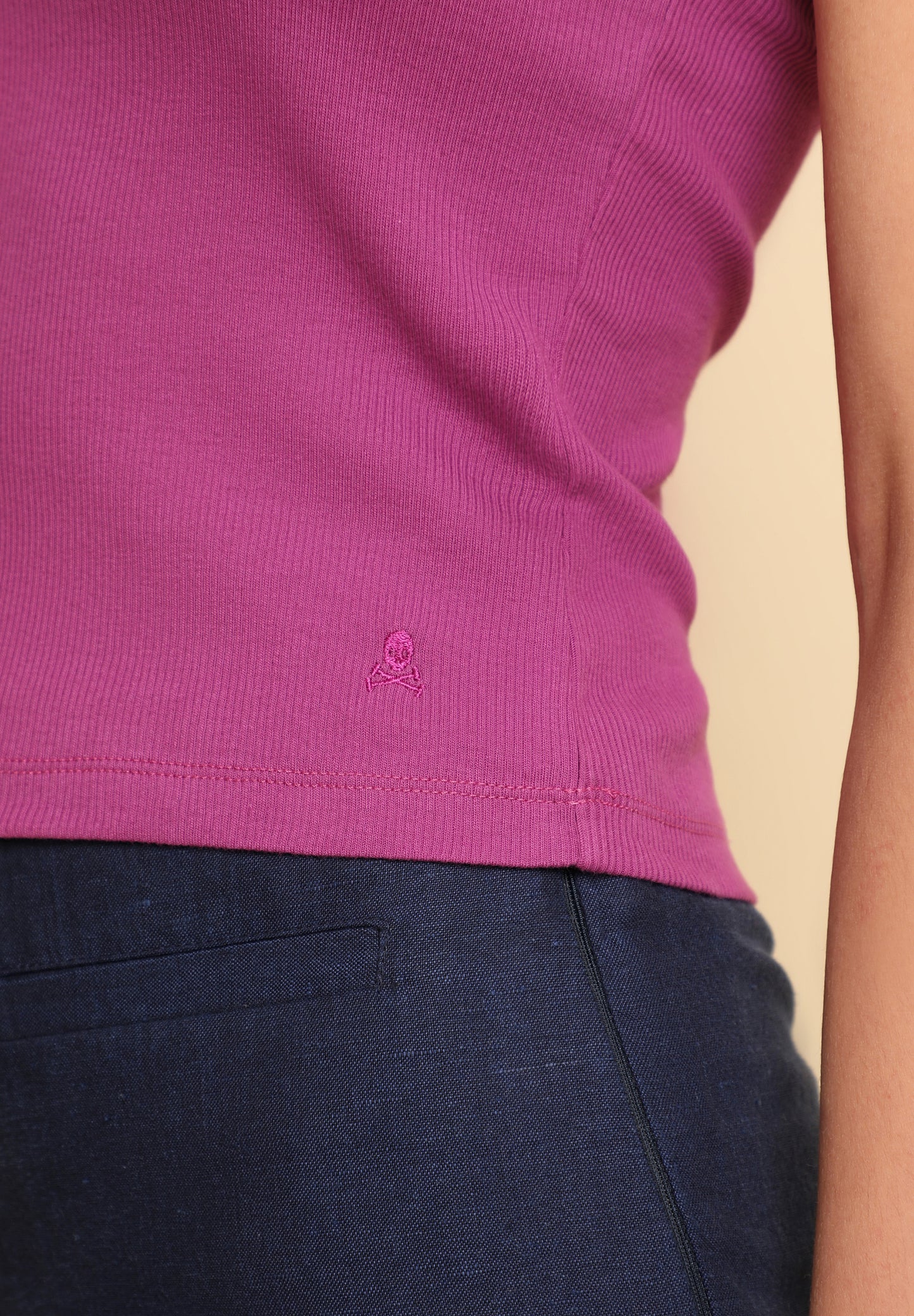 CAMISETA CANALÉ ASIMÉTRICA