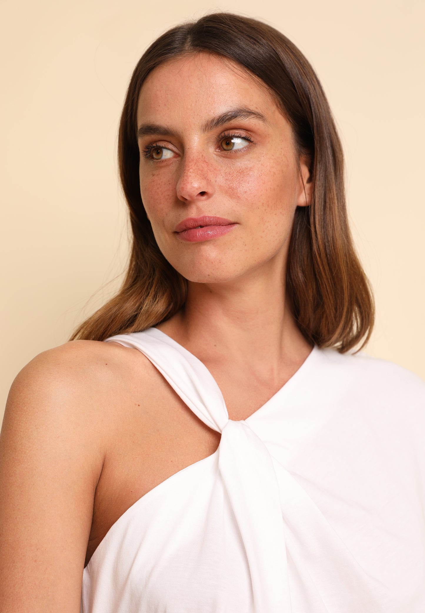 TOP NUDO ASIMÉTRICO