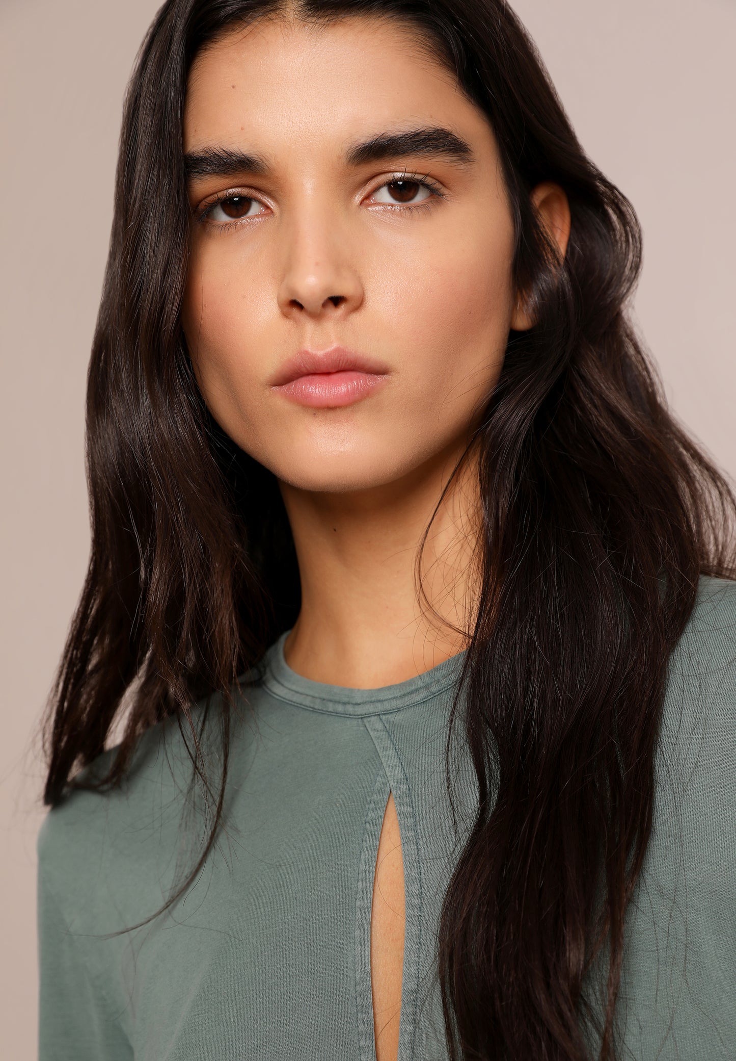 CAMISETA CRUZADA ABERTURA