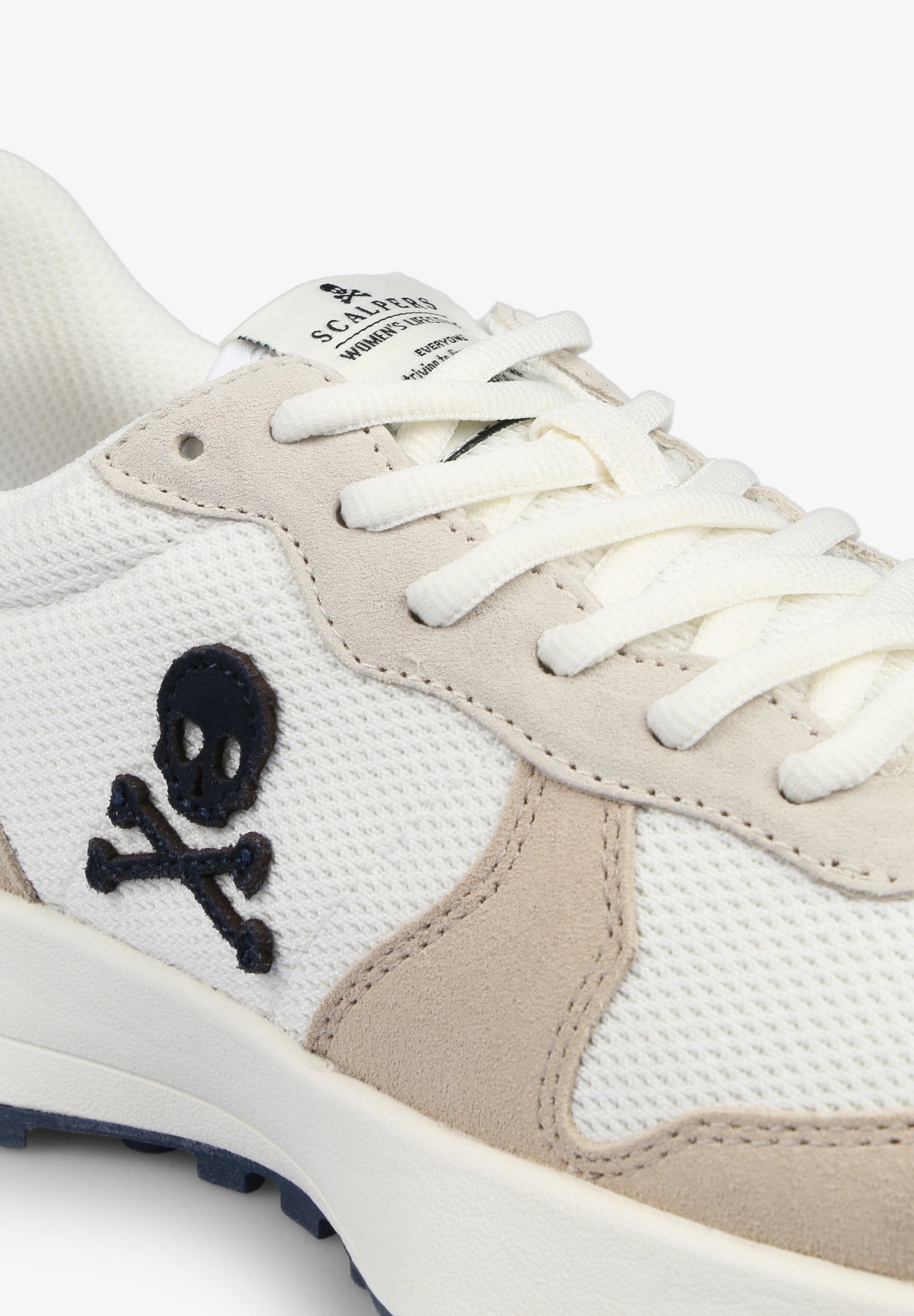 SNEAKERS CALAVERA INSIGNIA