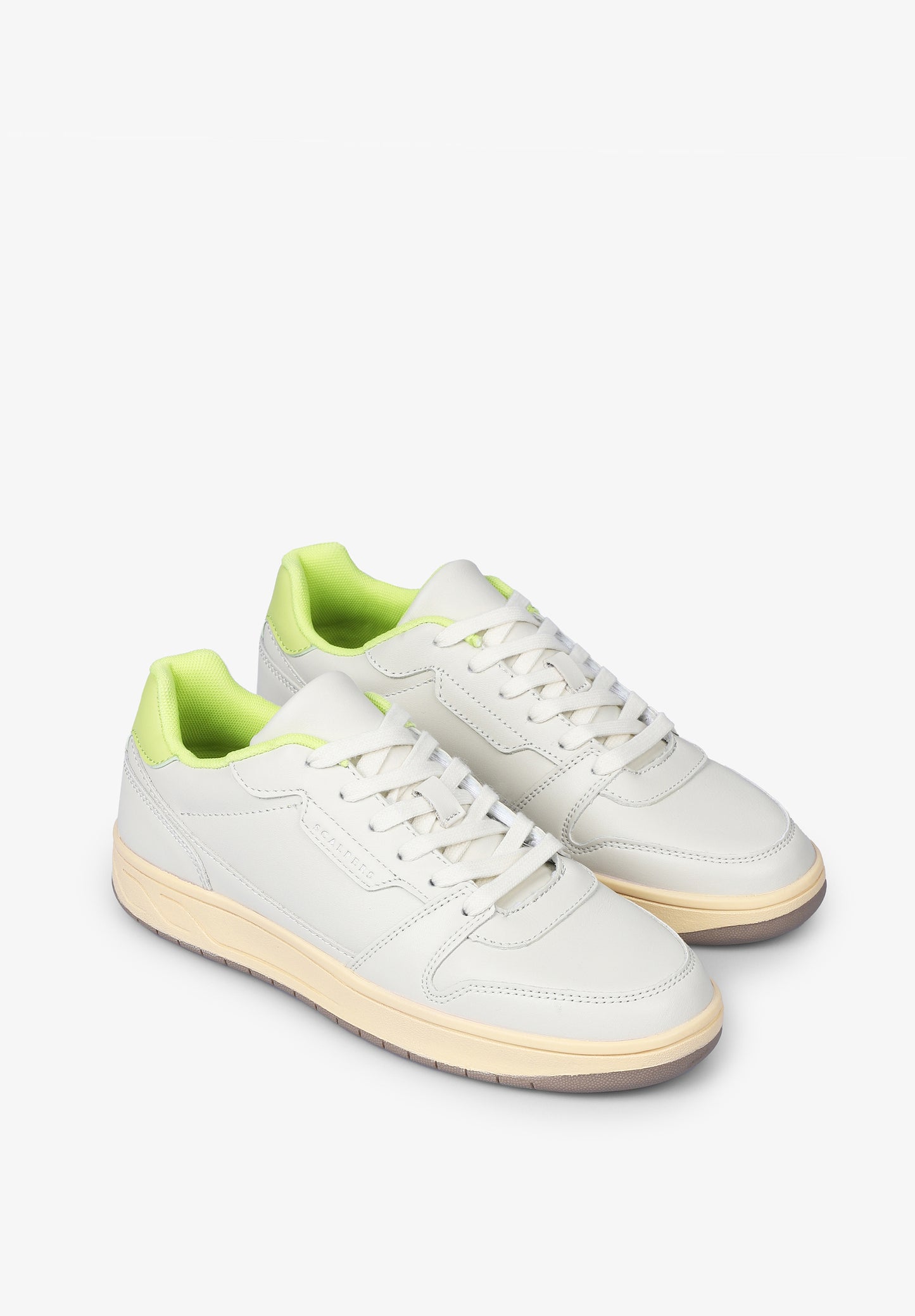 SNEAKERS DETALLE TALÓN