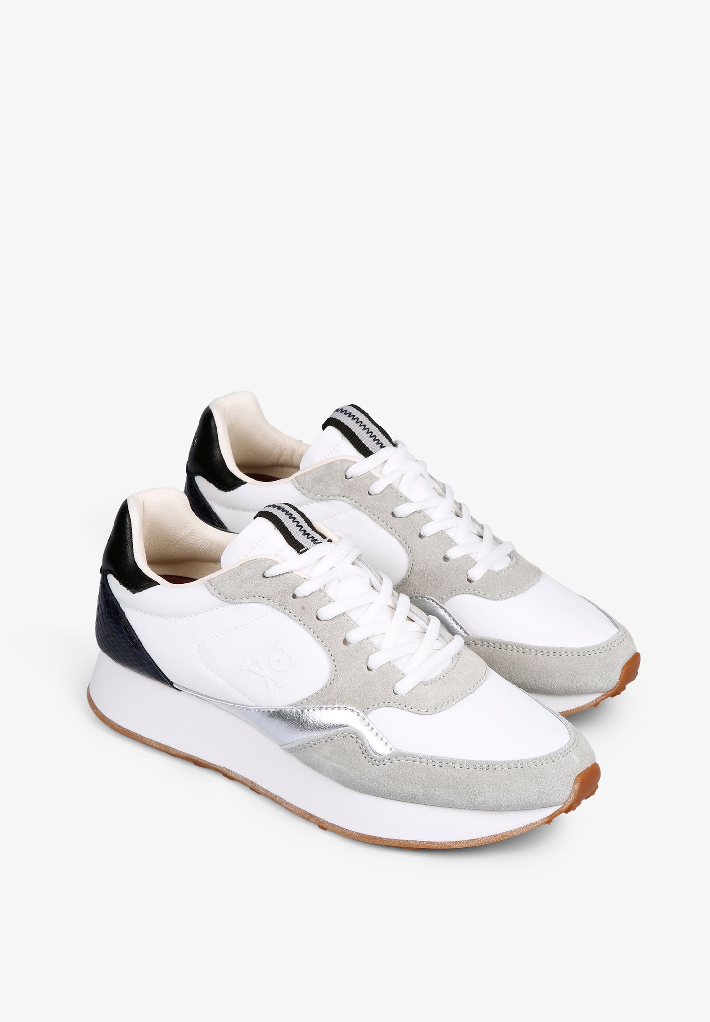 SNEAKERS METALIZADA SUELA PRONUNCIADA