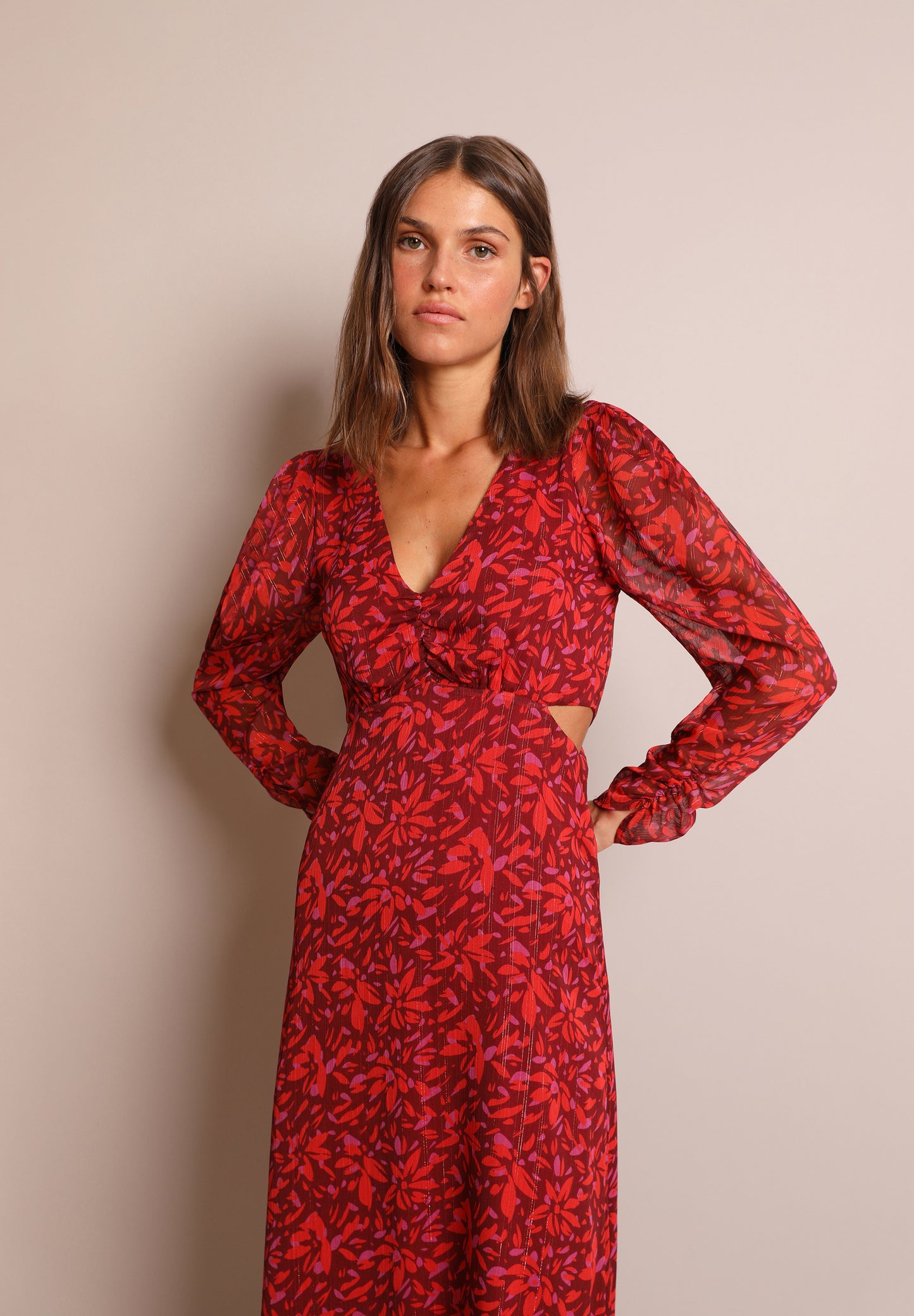 VESTIDO MIDI CUT OUT