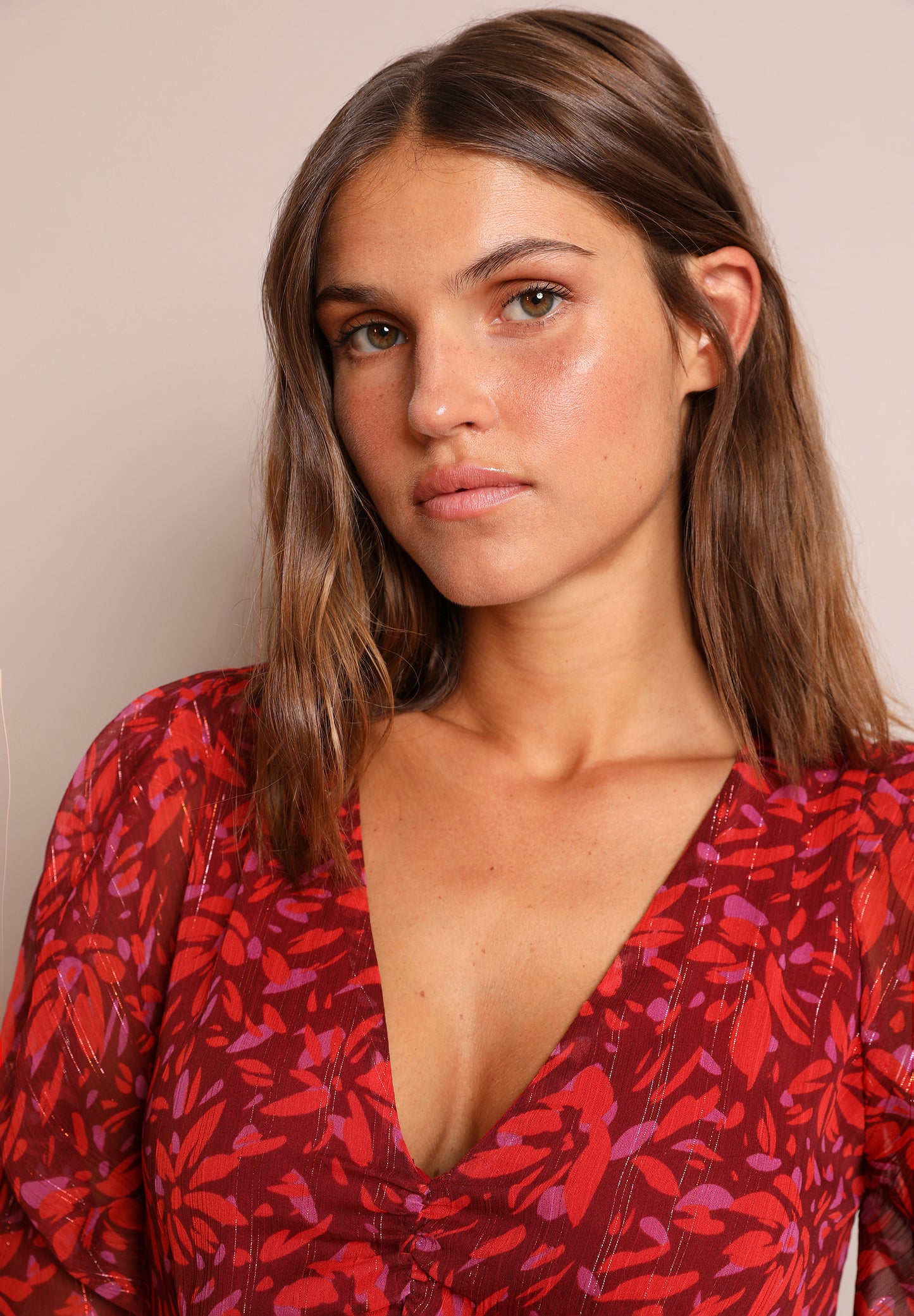 VESTIDO MIDI CUT OUT