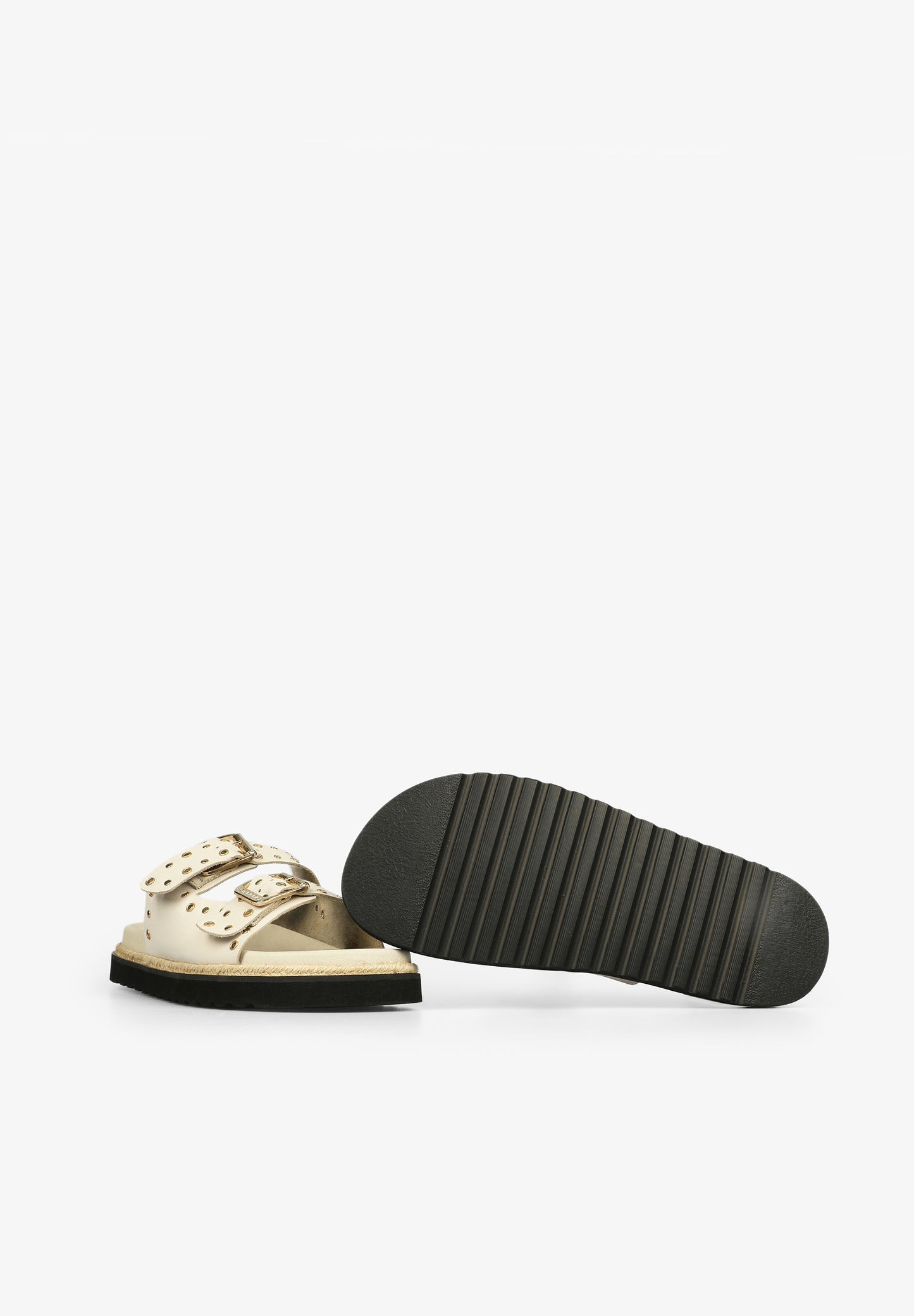 SANDALIAS HEBILLAS TACHUELAS