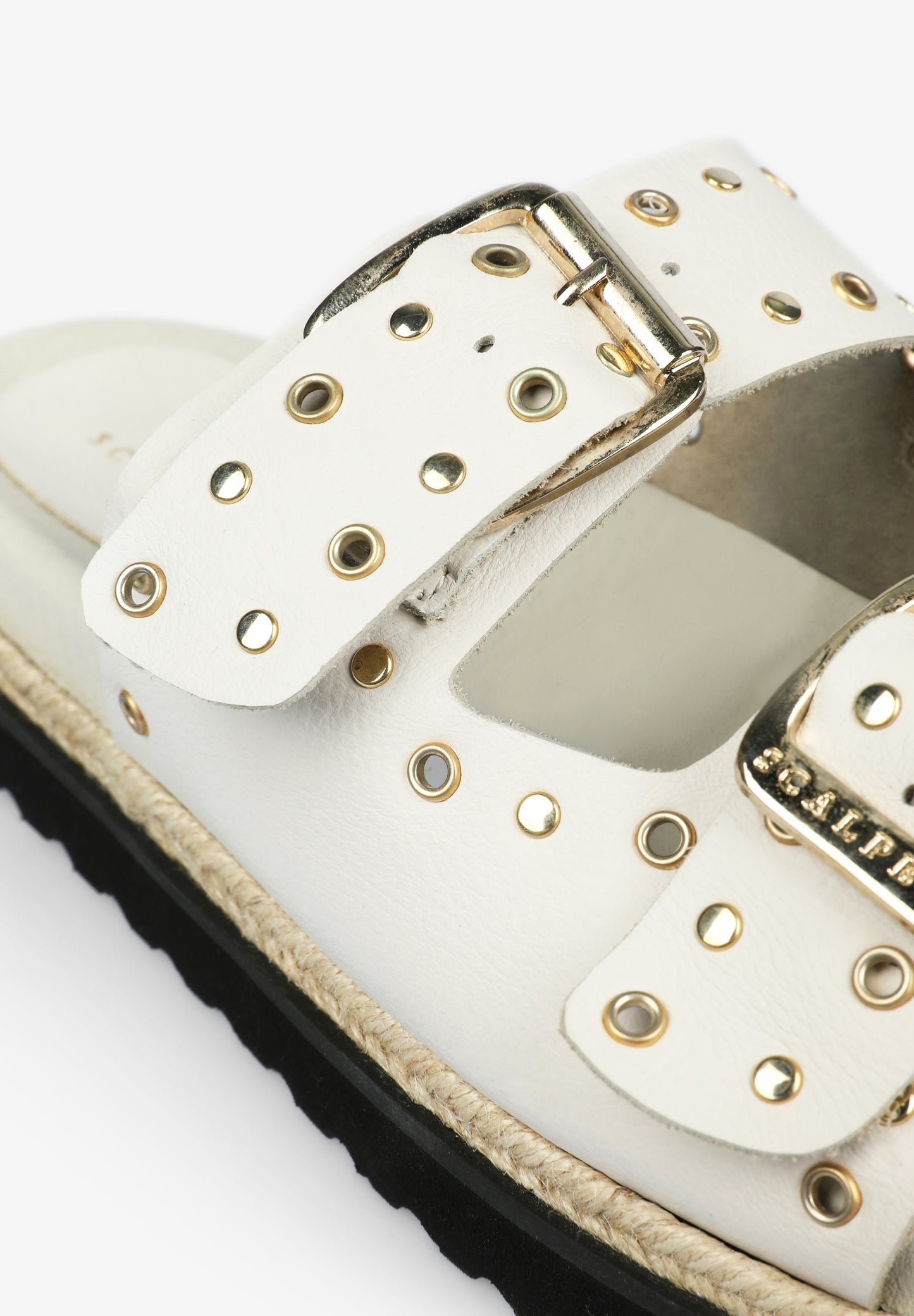 SANDALIAS HEBILLAS TACHUELAS