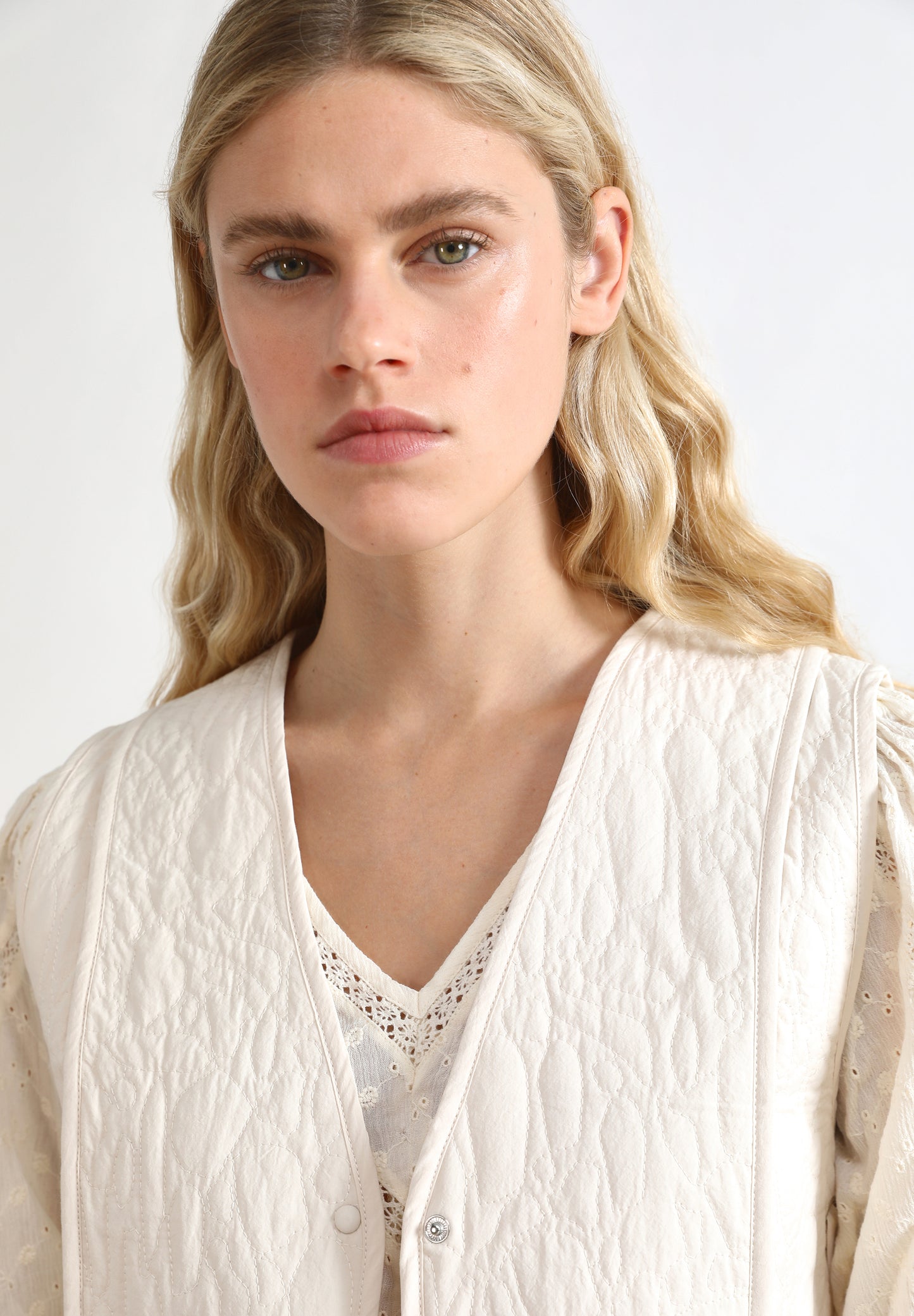 CHALECO ACOLCHADO LAZADAS