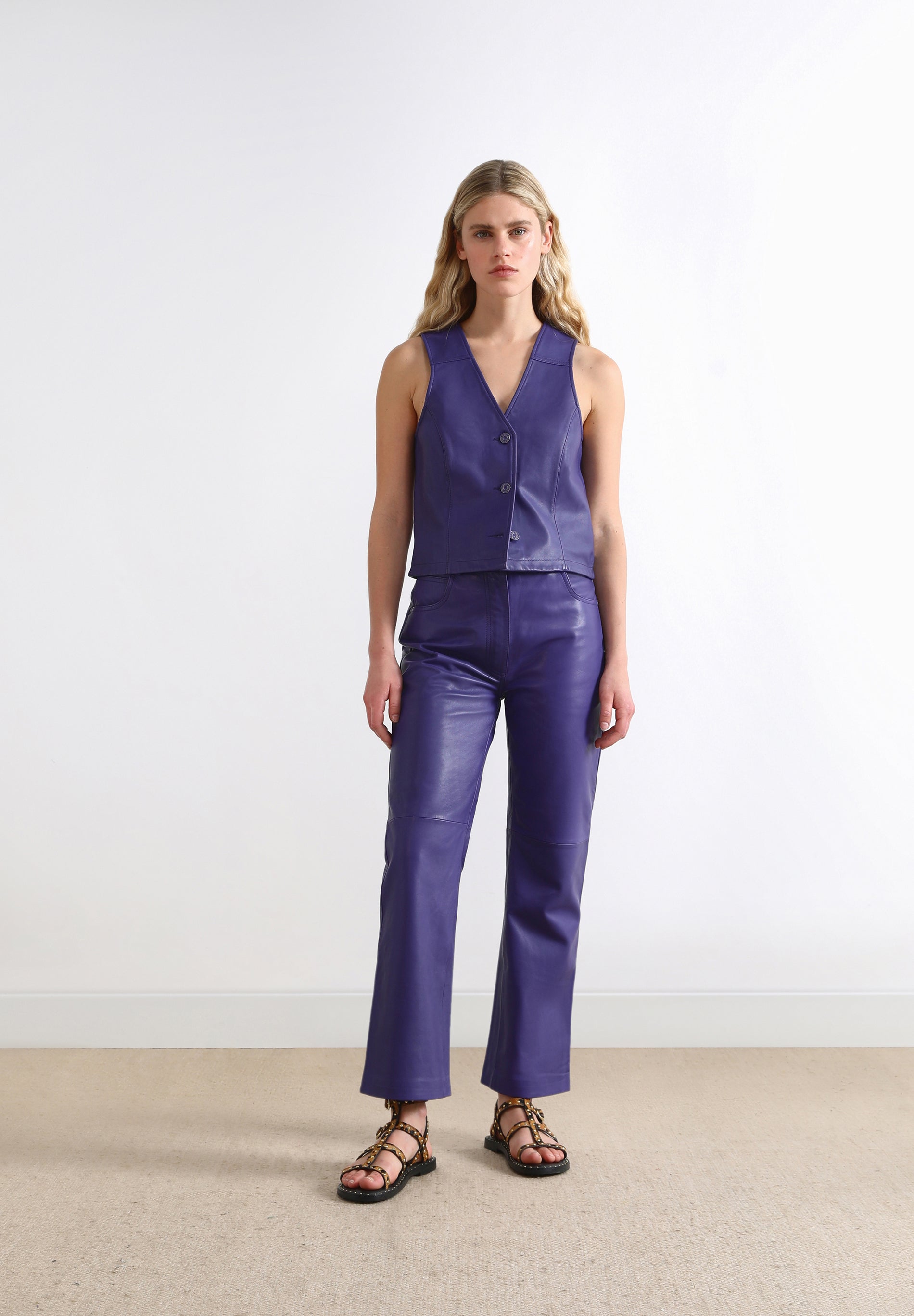 PANTALÓN FLARE PIEL SLIM FIT