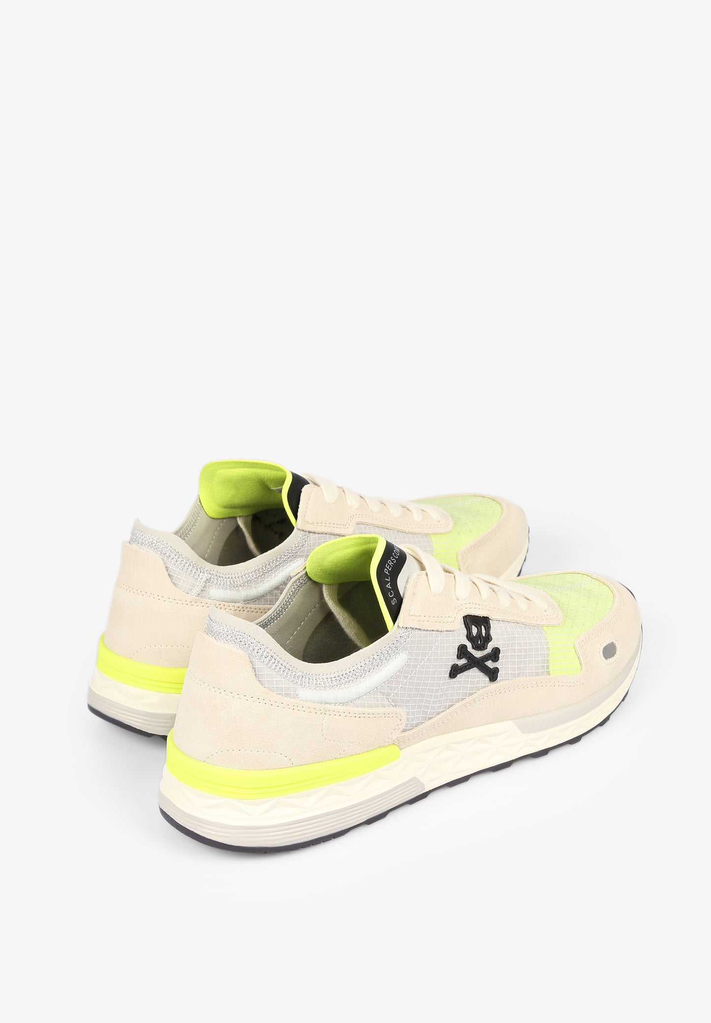 SNEAKERS CALAVERA DETALLES FLÚOR