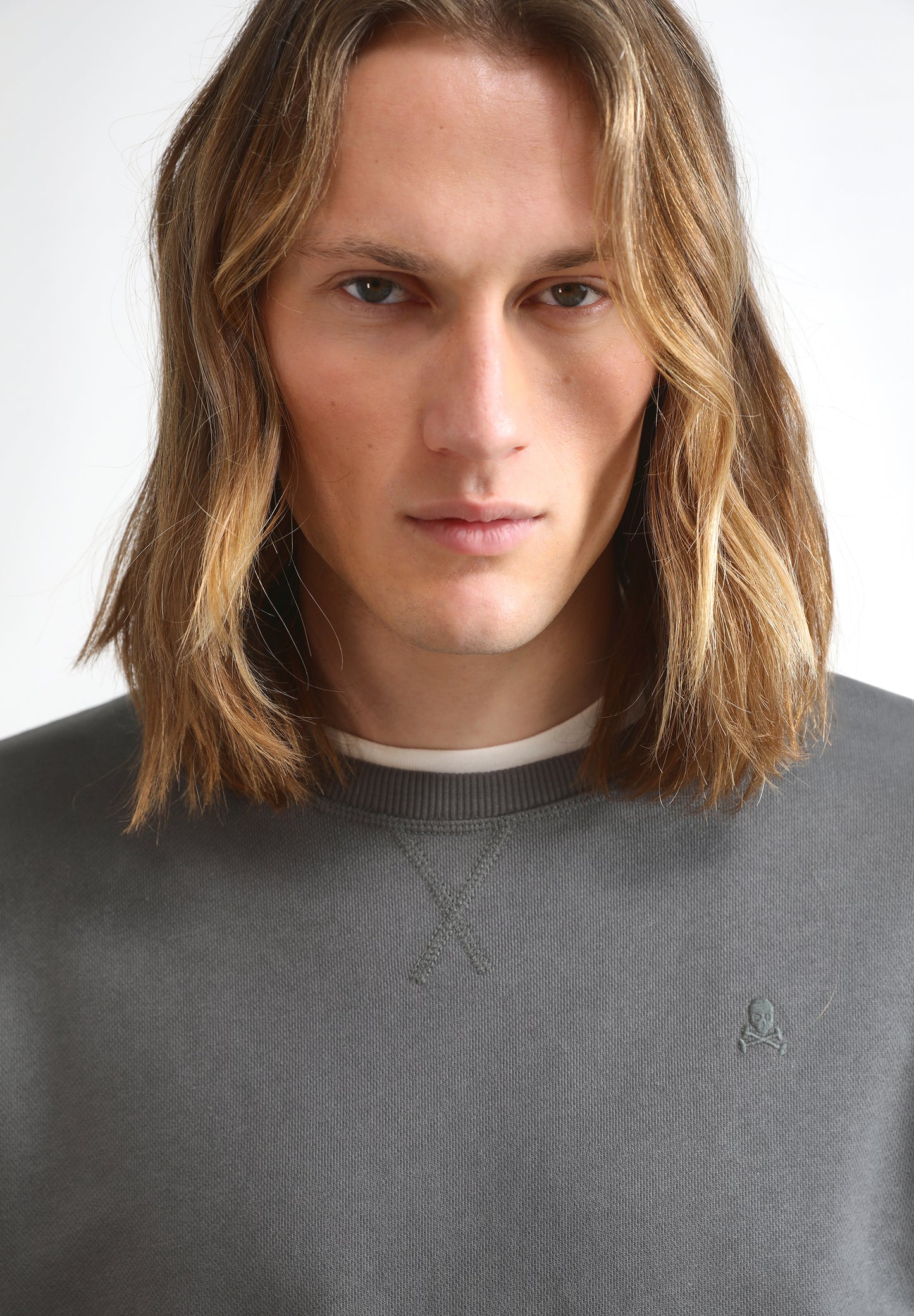 SUDADERA BÁSICA CALAVERA