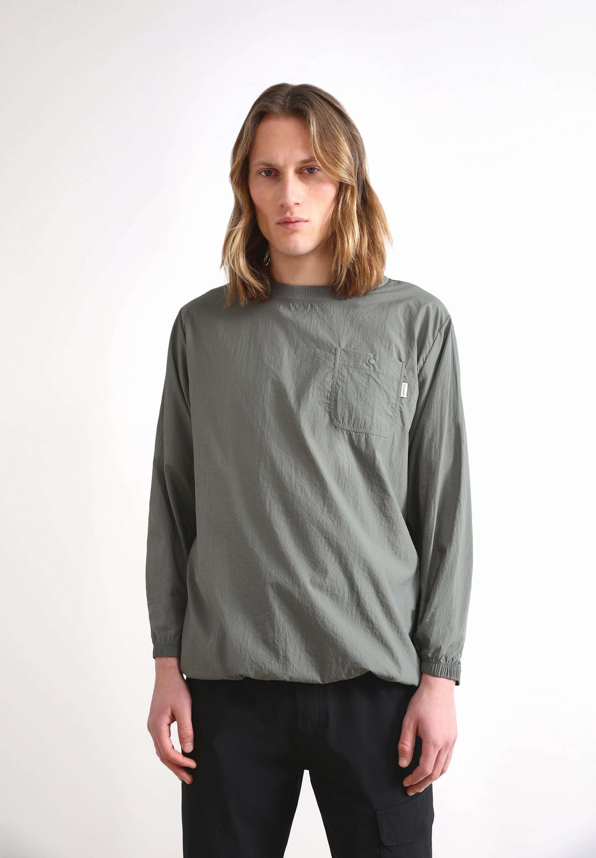 SUDADERA PREMIUM LIGERA TÉCNICA