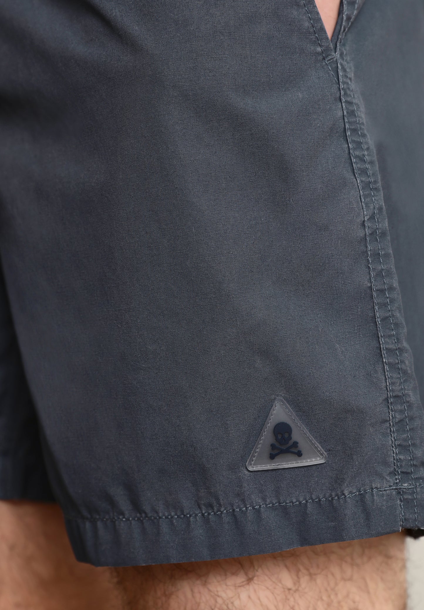 BAÑADOR LAVADO CALAVERA BORDADA