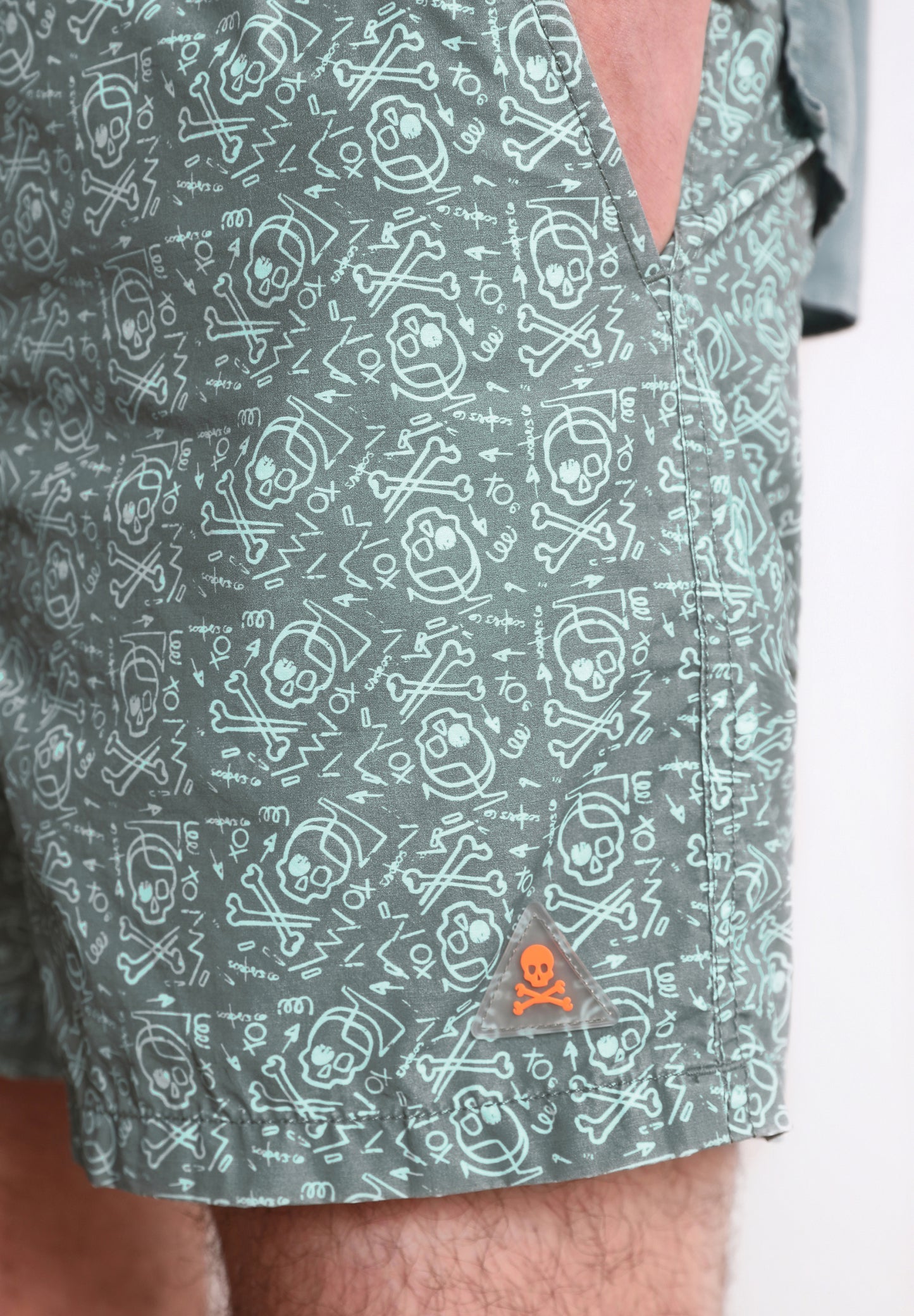 BAÑADOR DIBUJO CALAVERAS