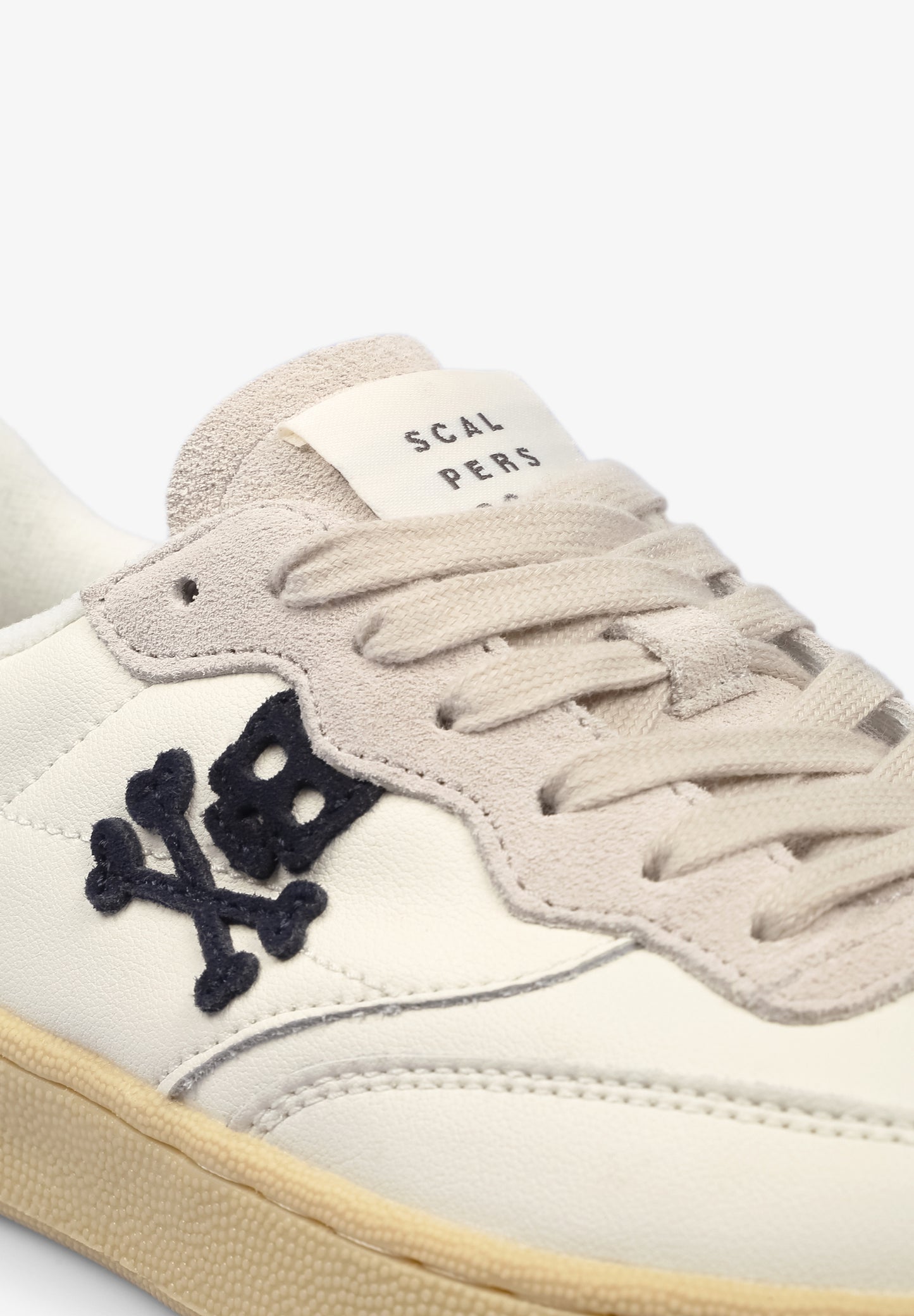 SNEAKERS SUELA CASCO