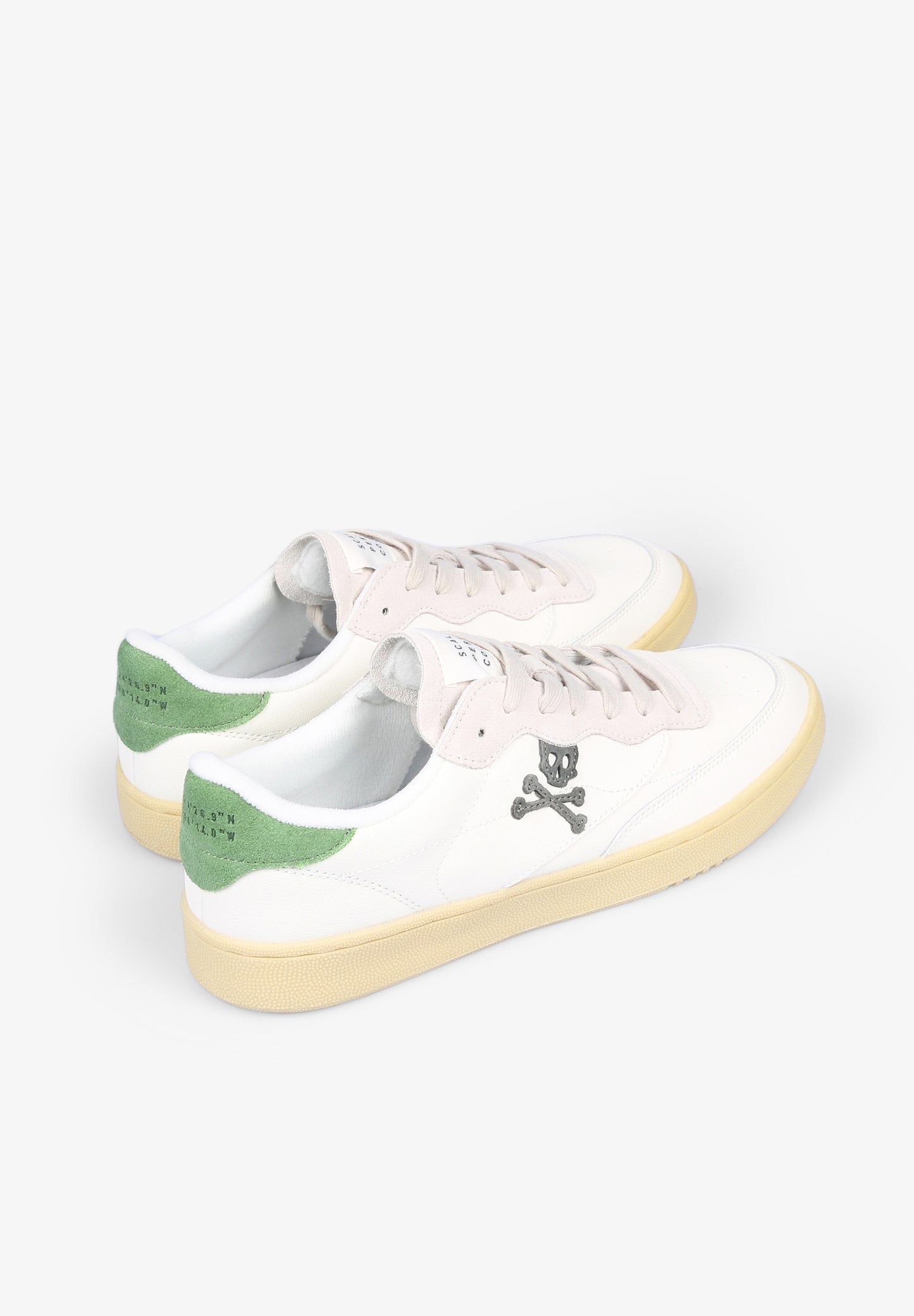 SNEAKERS DETALLE TALÓN