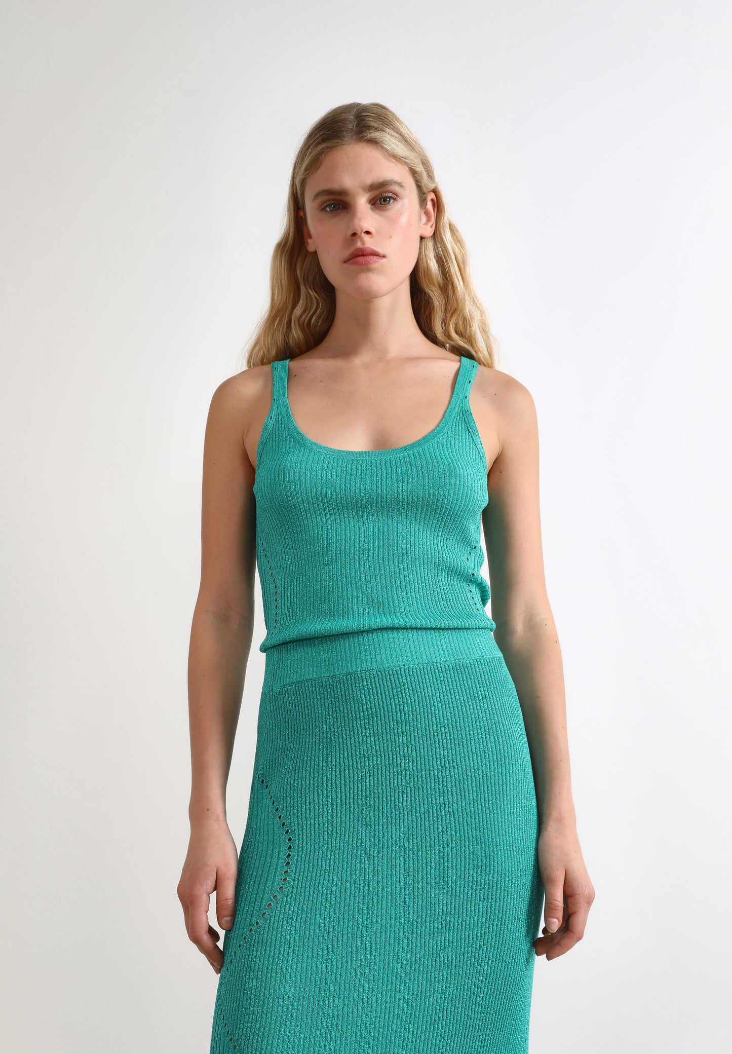 TOP PUNTO ESPALDA ABERTURAS