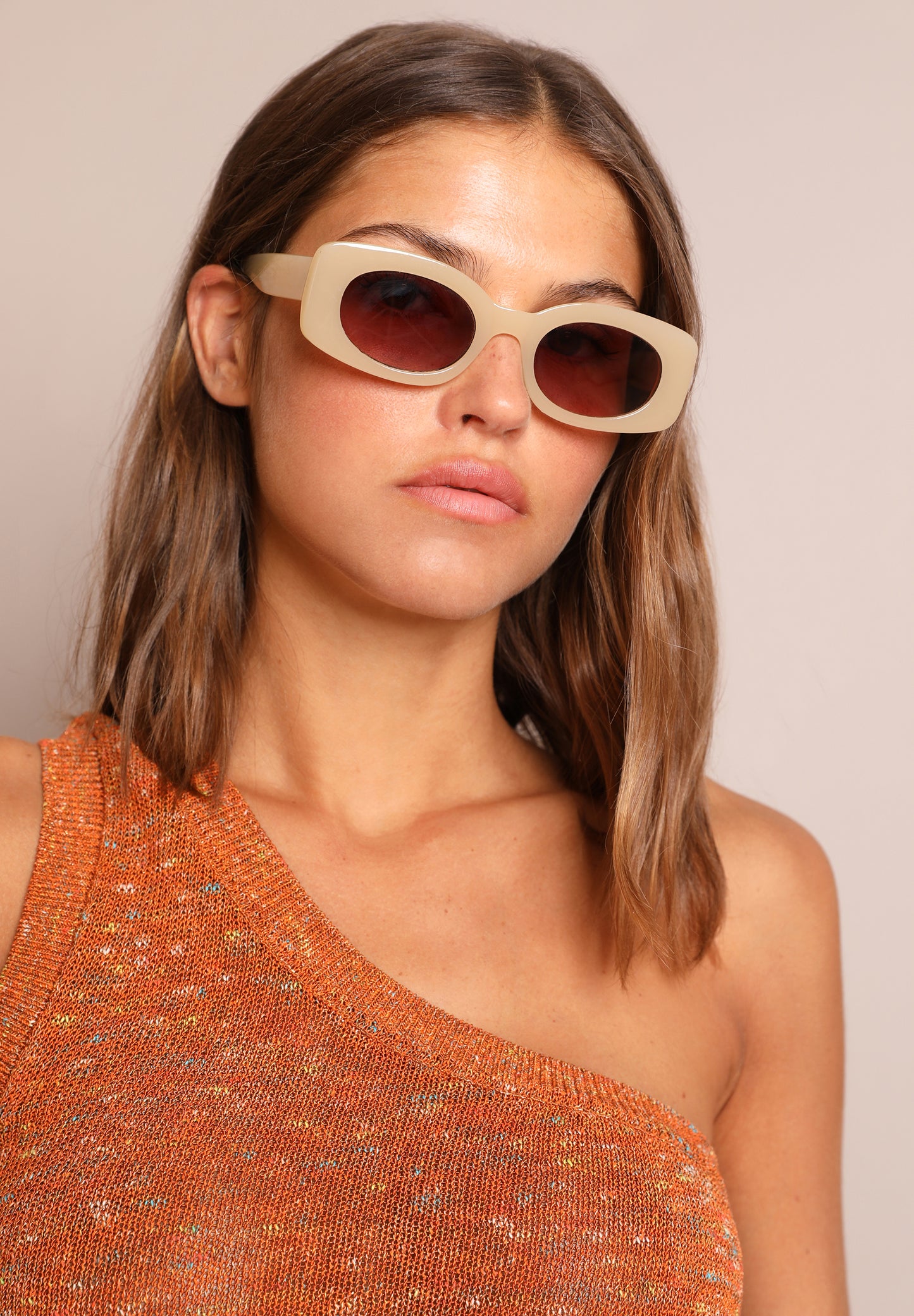 TOP PUNTO ASIMÉTRICO