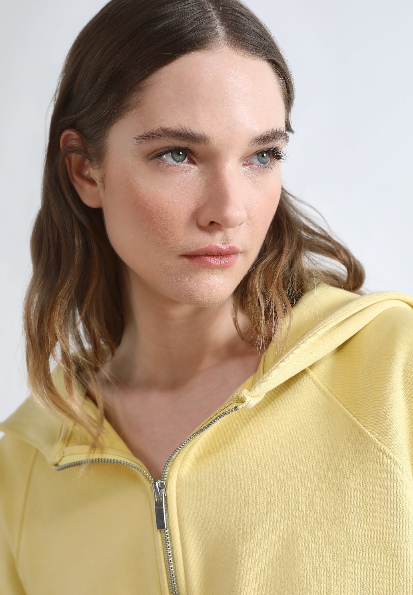 SUDADERA CREMALLERA CALAVERA TRASERA