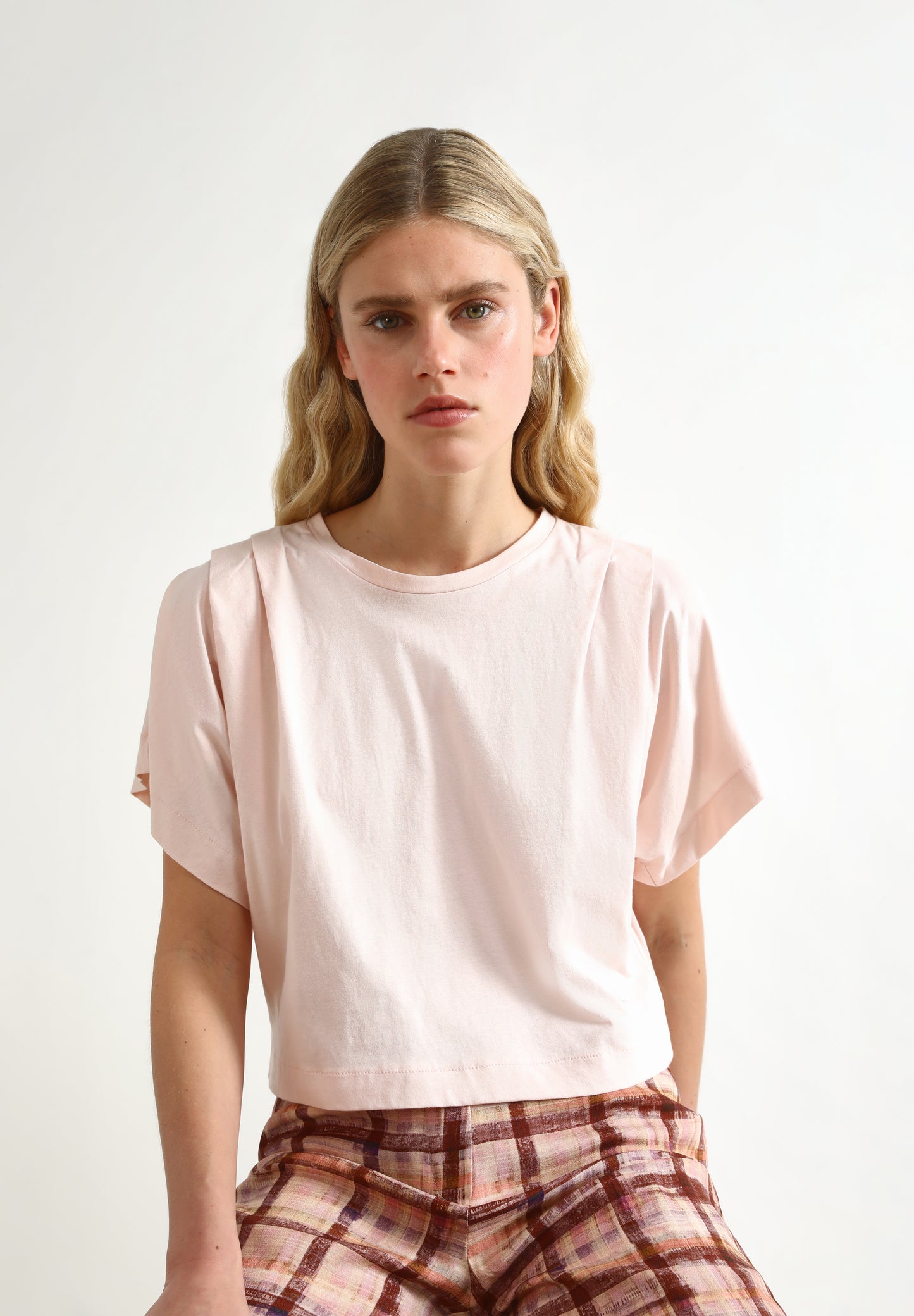 CAMISETA FRUNCE HOMBRO