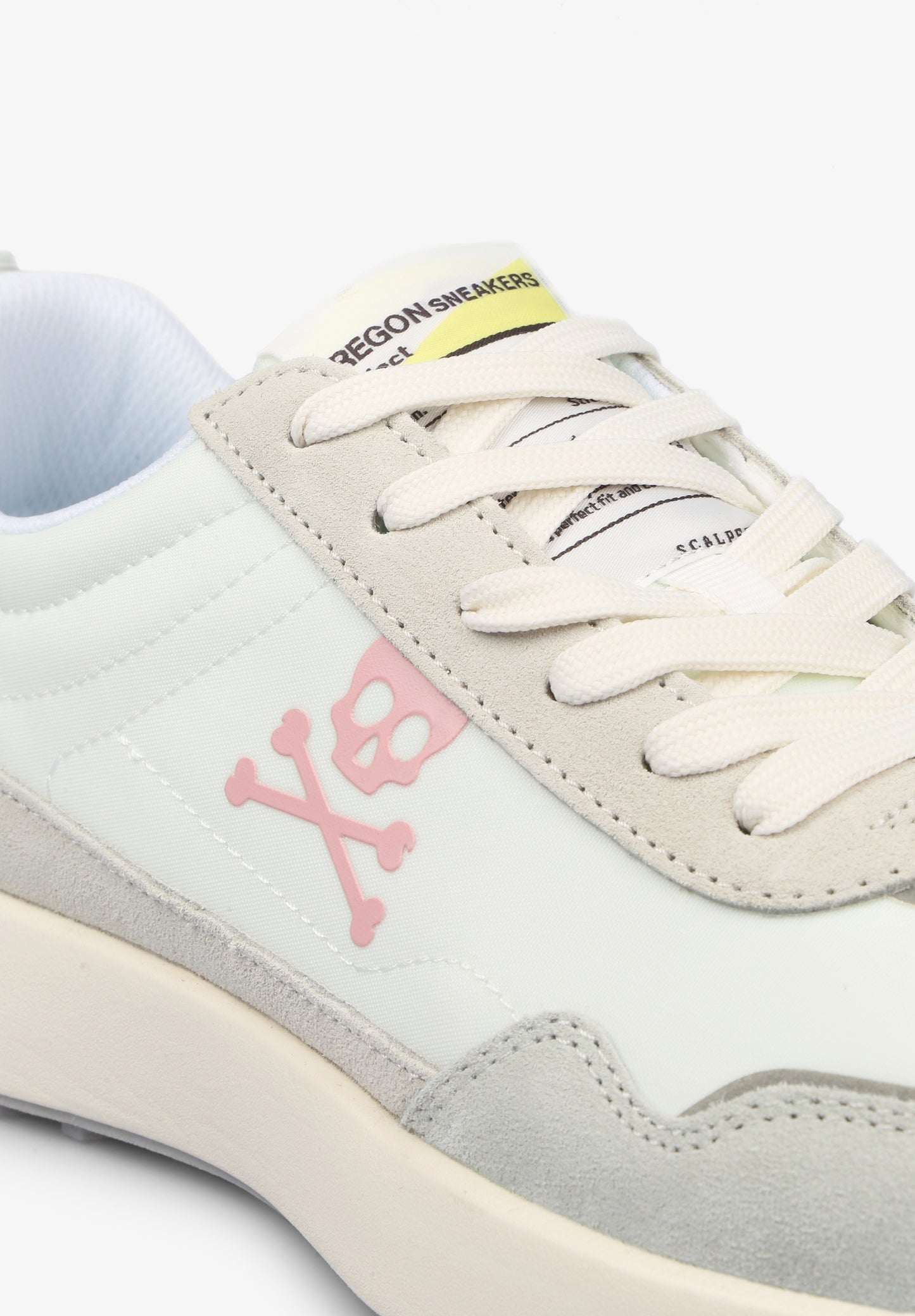 SNEAKERS CALAVERA CONTRASTE