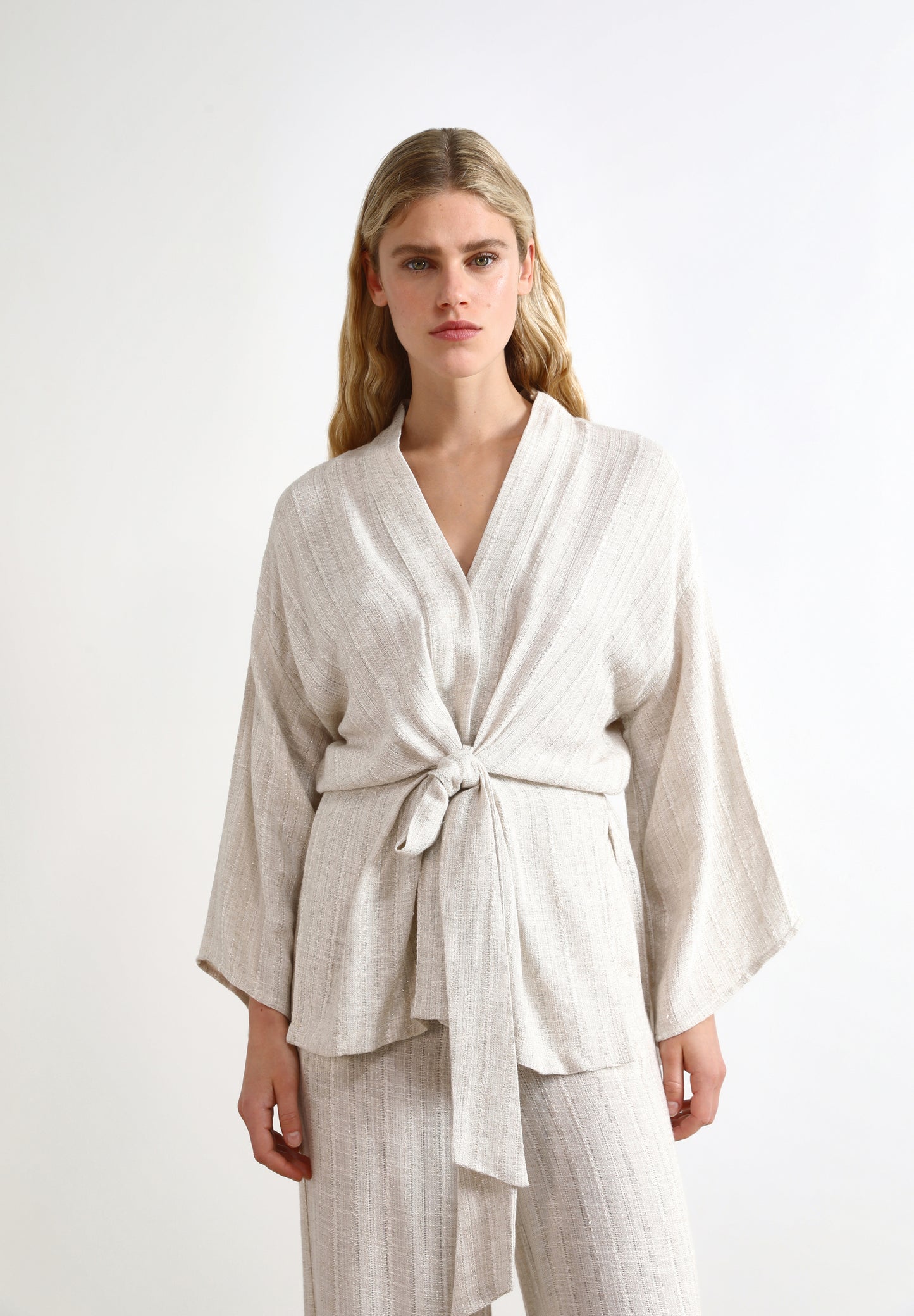 KIMONO DETALLES METALIZADOS