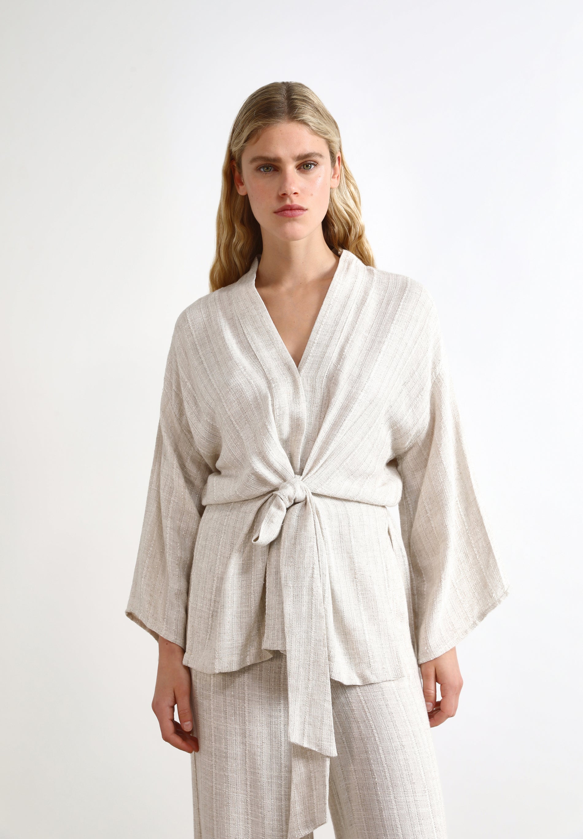 KIMONO DETALLES METALIZADOS