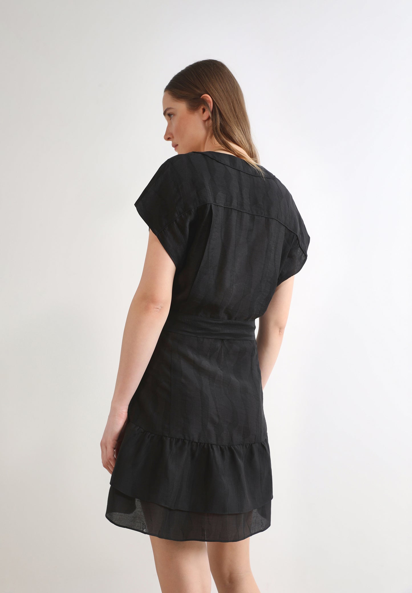 VESTIDO CORTO VOLANTES