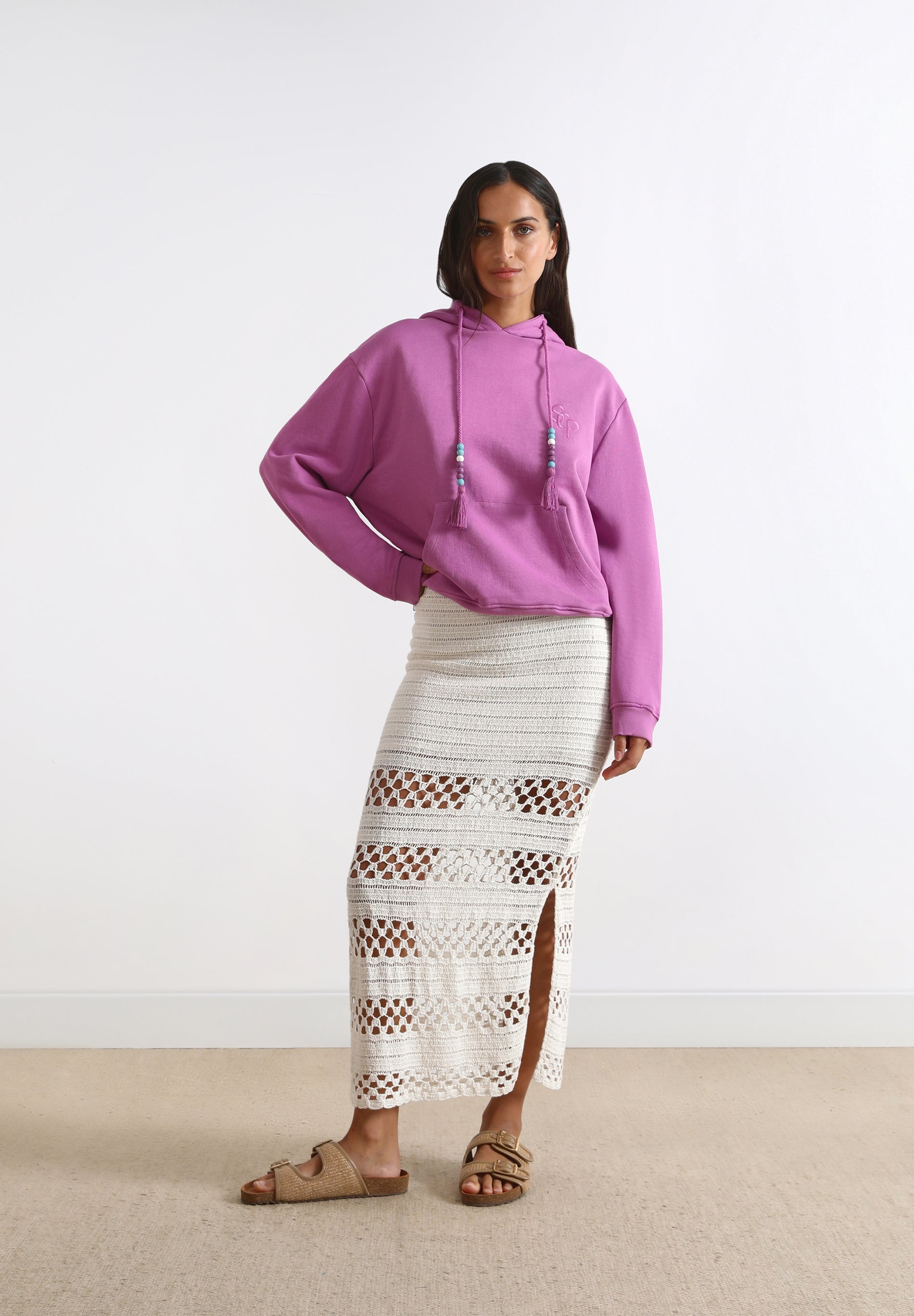 SUDADERA BORLAS CAPUCHA