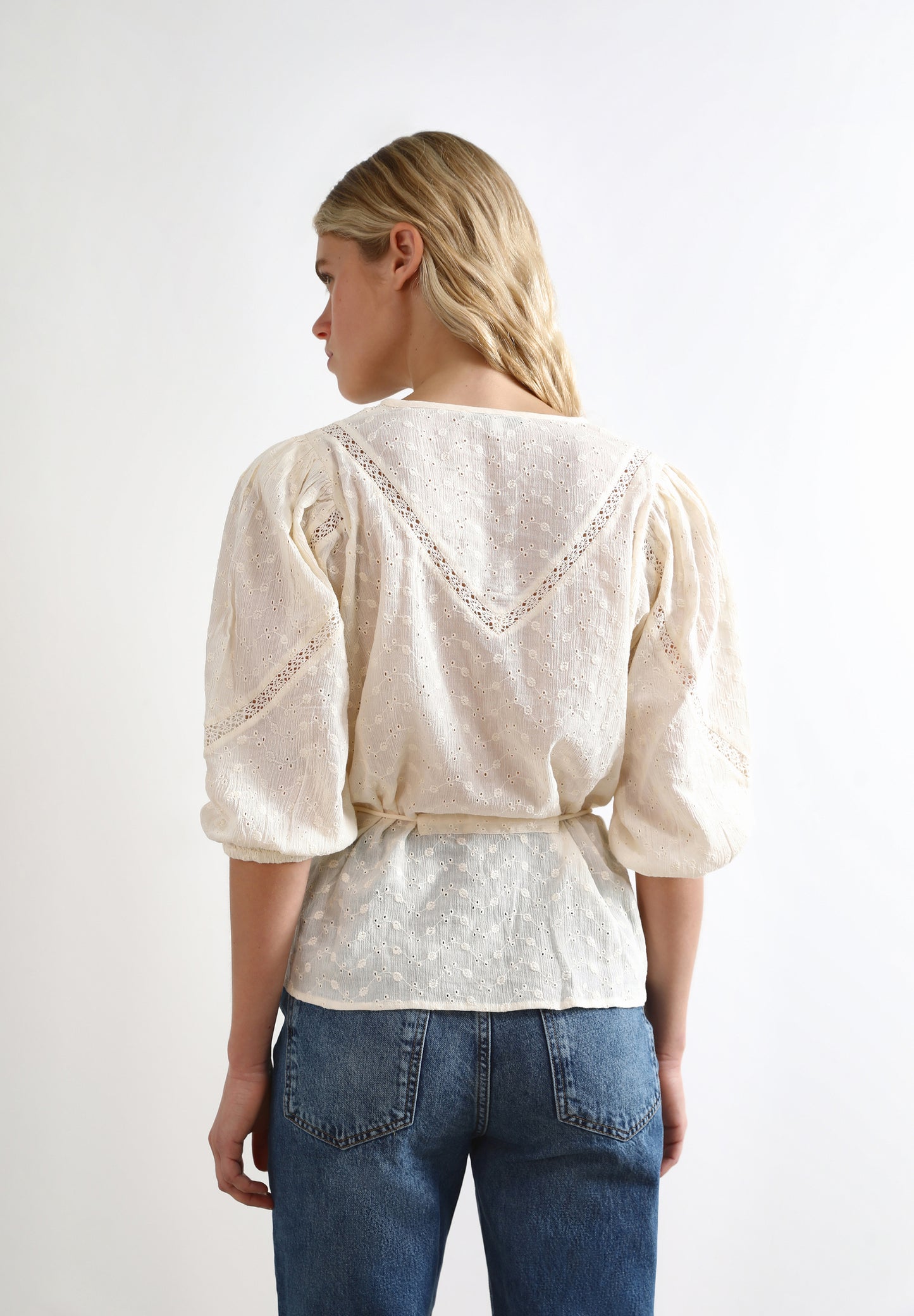 BLUSA MANGA CORTA BRODERIE