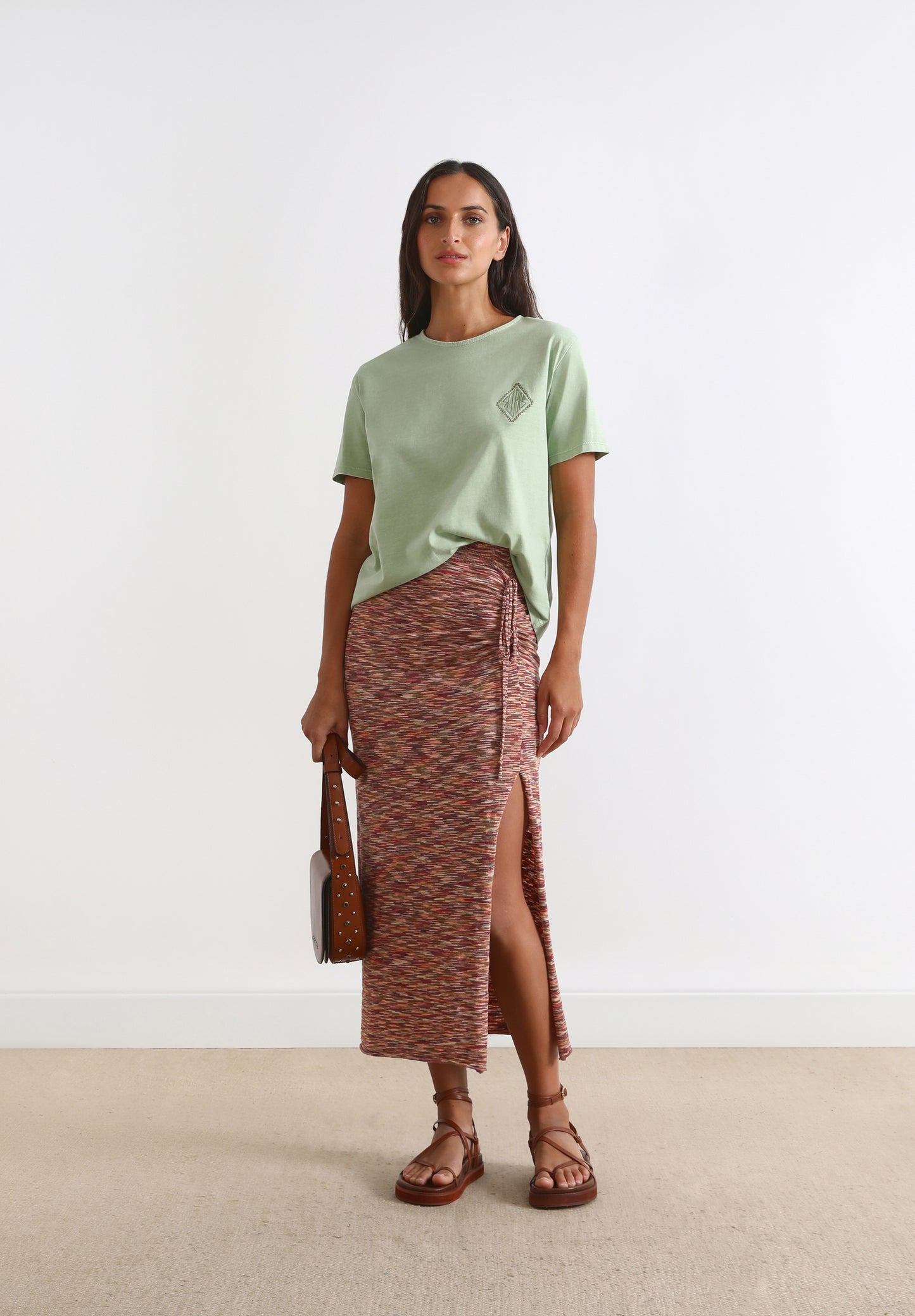 CAMISETA BORDADO PECHO