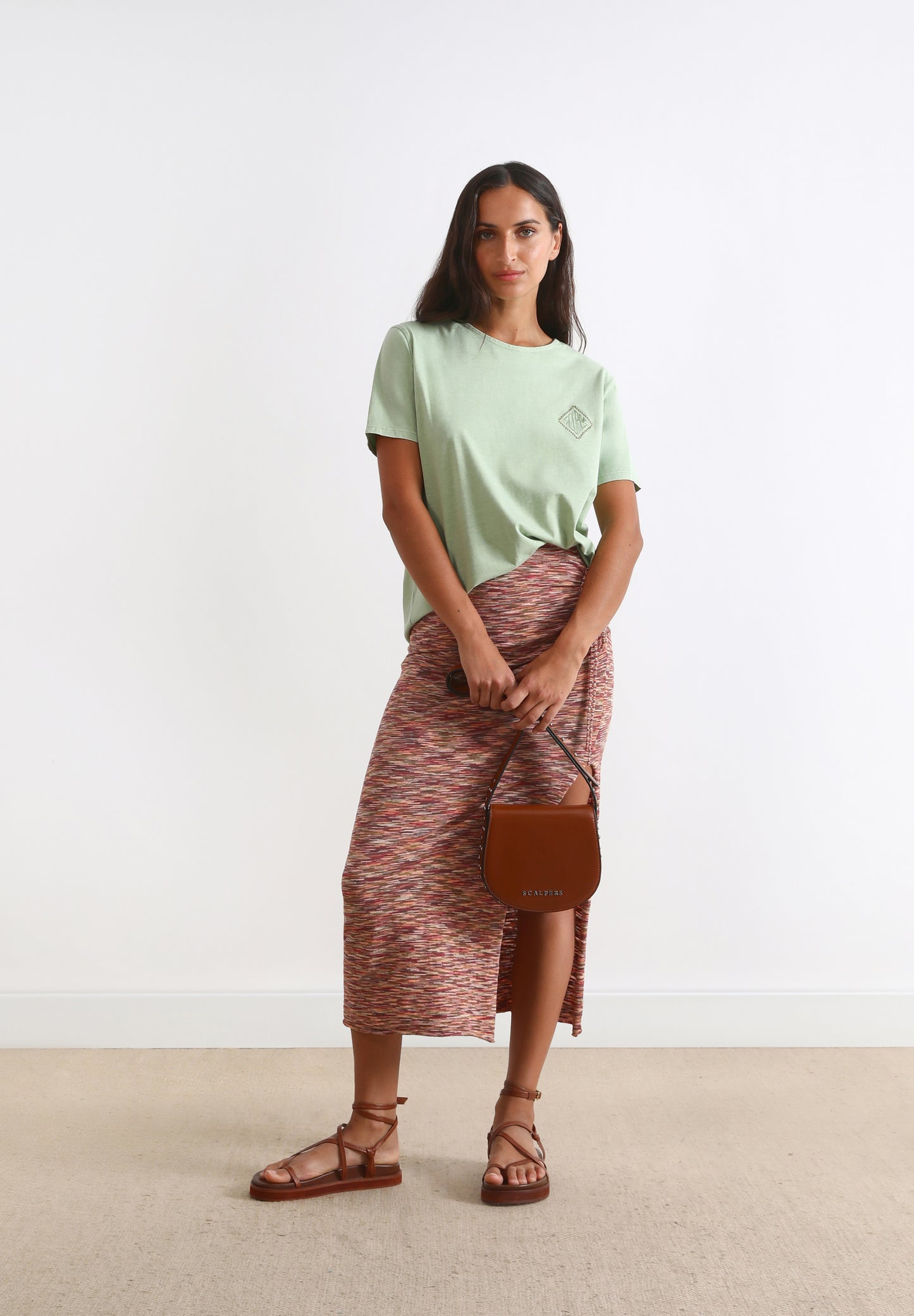 CAMISETA BORDADO PECHO