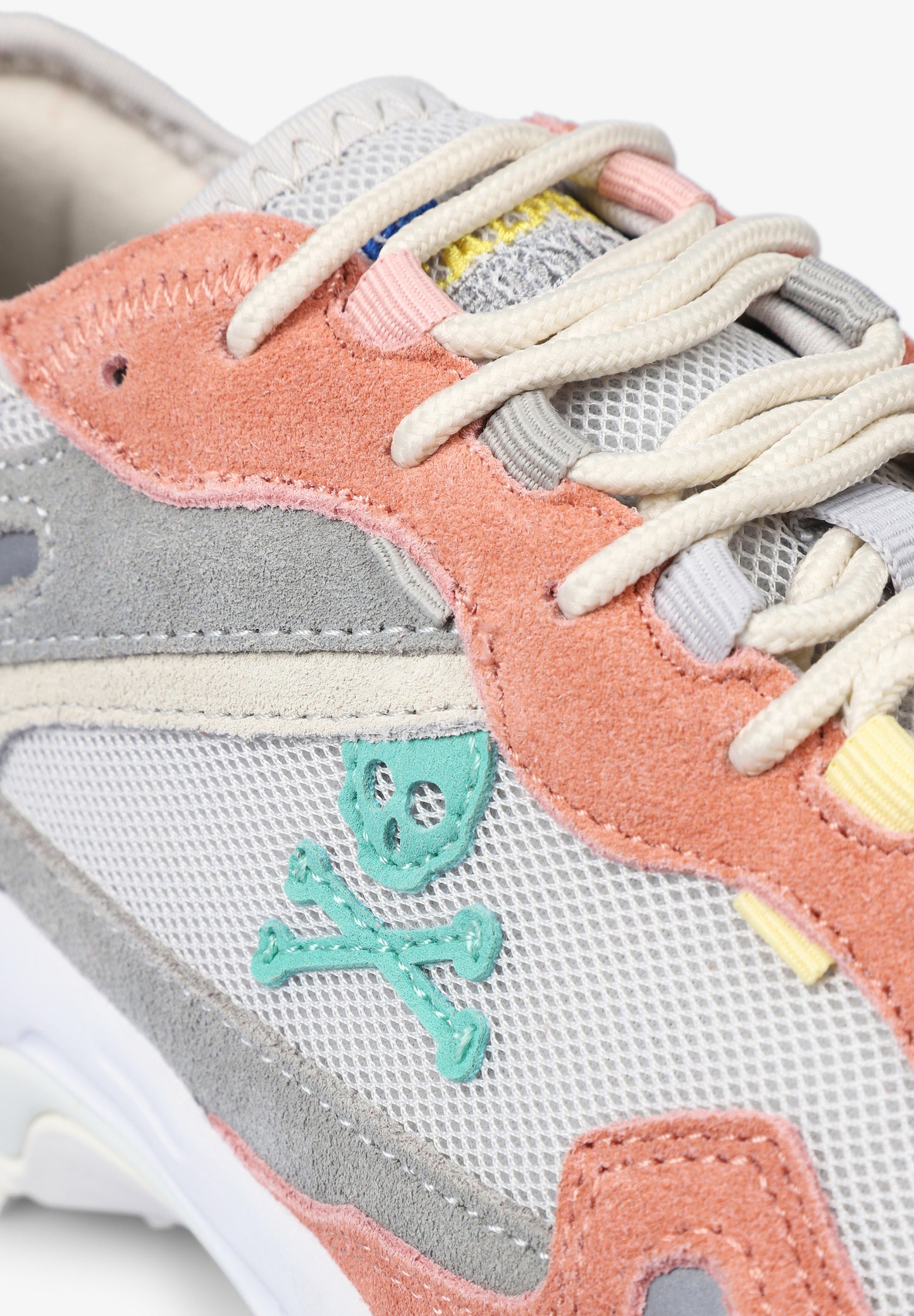SNEAKERS DETALLES MULTICOLOR