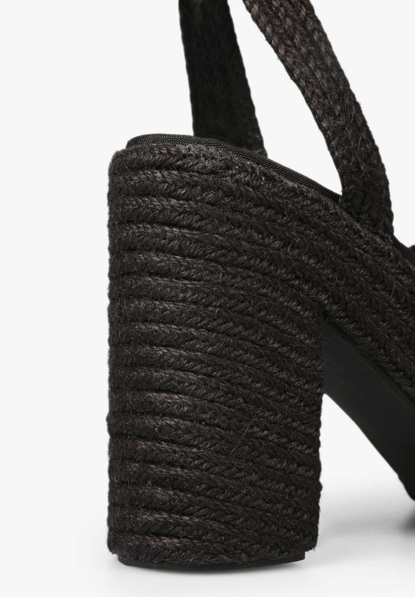 SANDALIAS TACÓN RAFIA