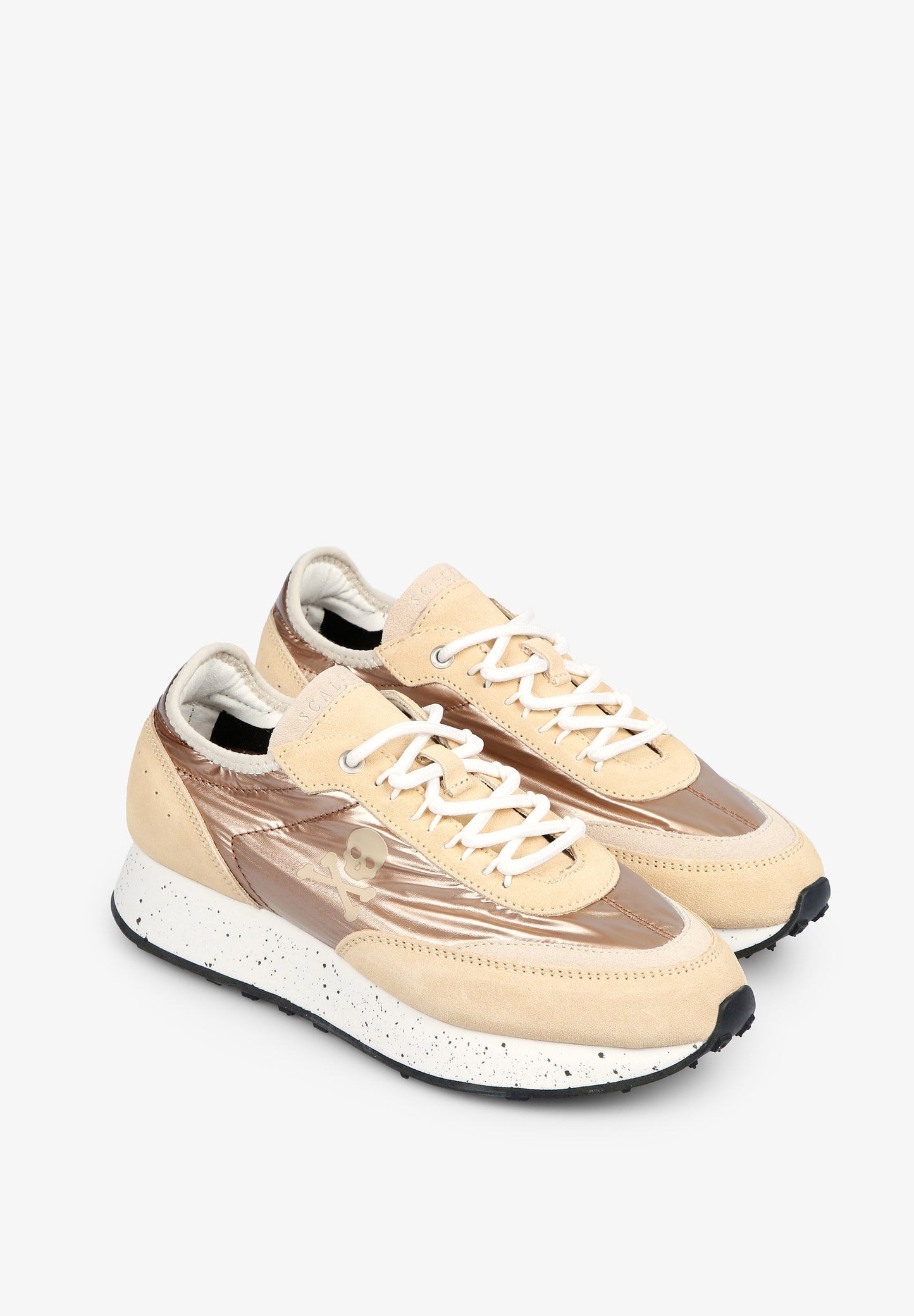 SNEAKERS METALIZADA SUELA MOTEADA