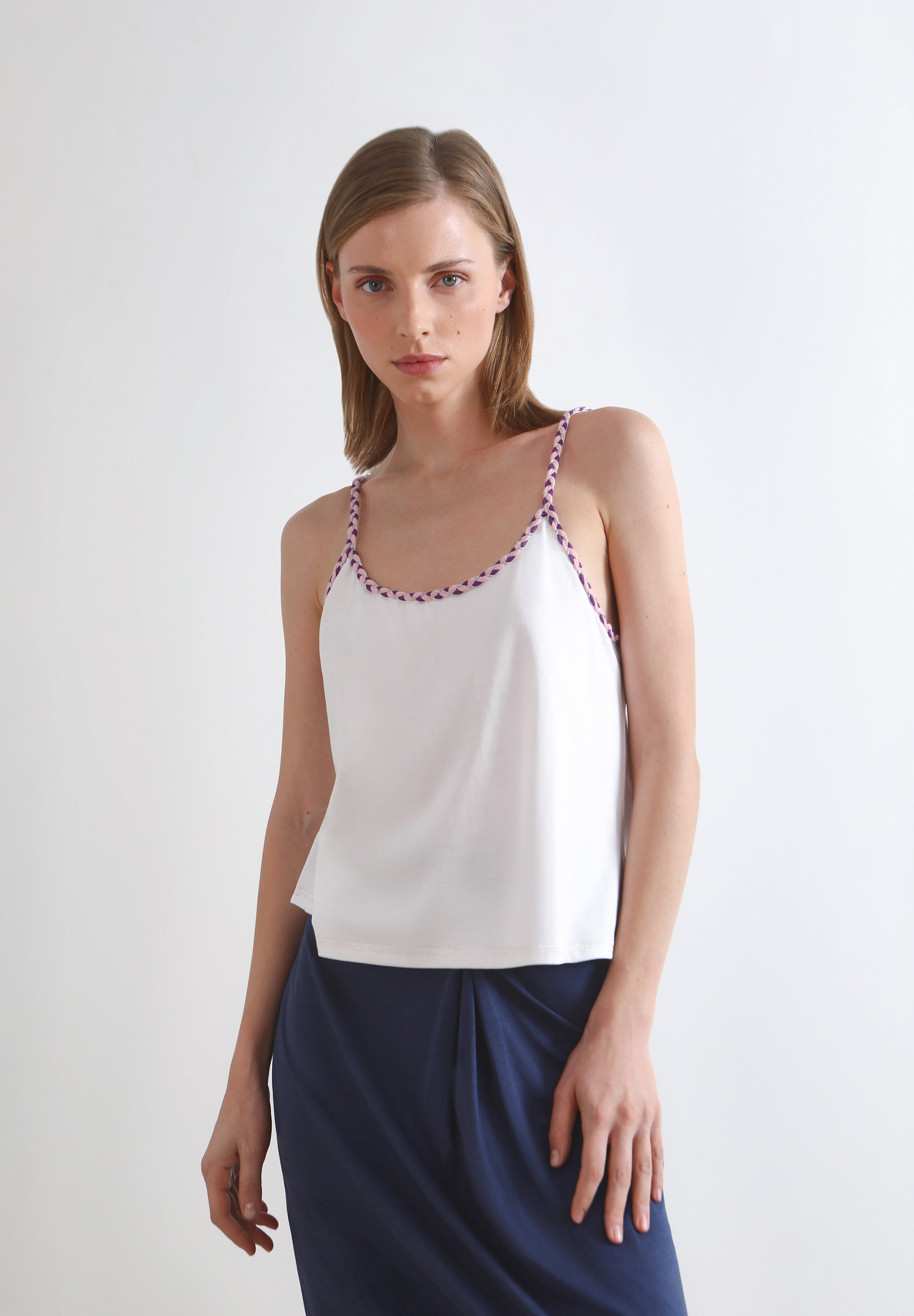 CAMISETA TIRANTES DETALLES