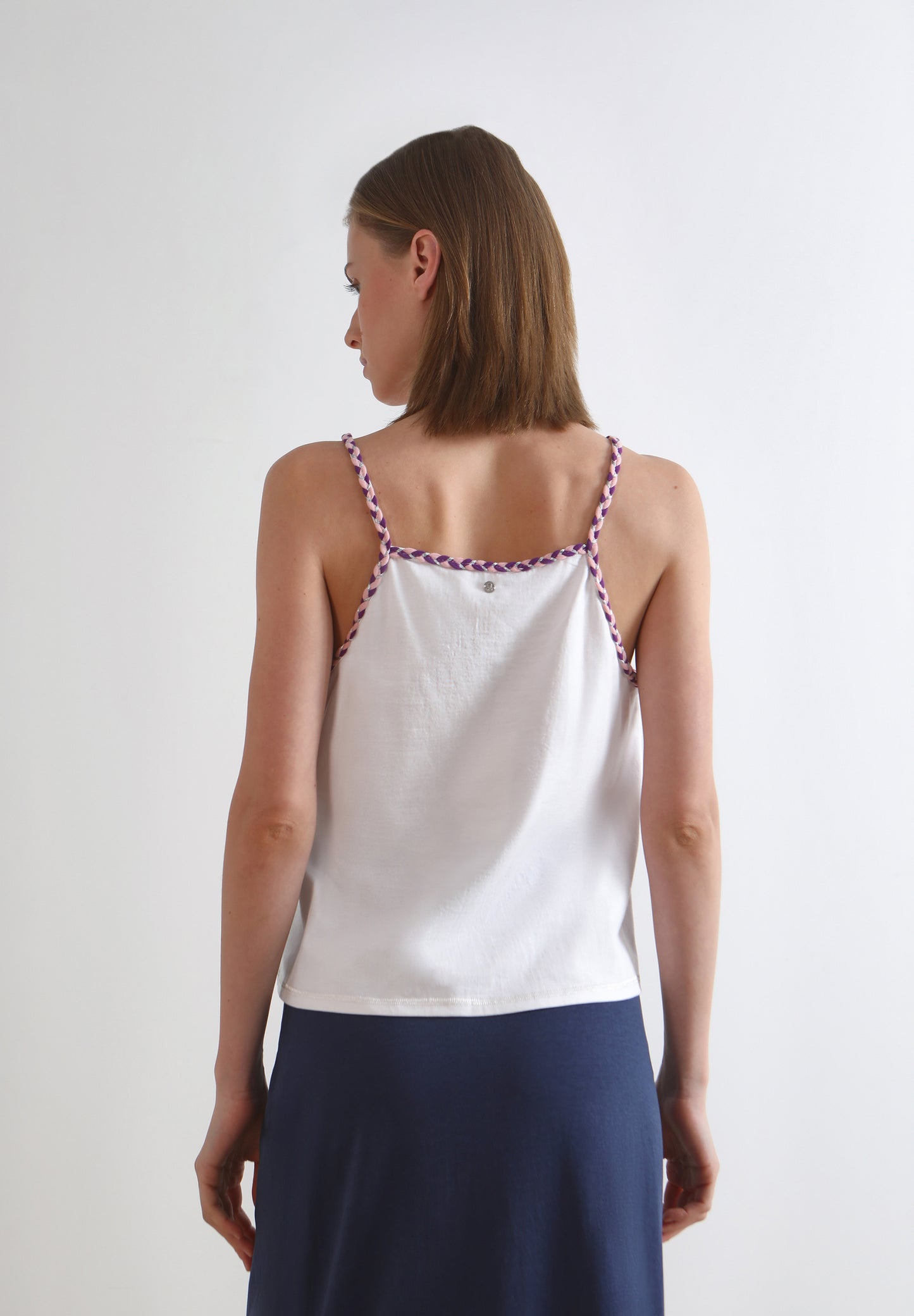 CAMISETA TIRANTES DETALLES